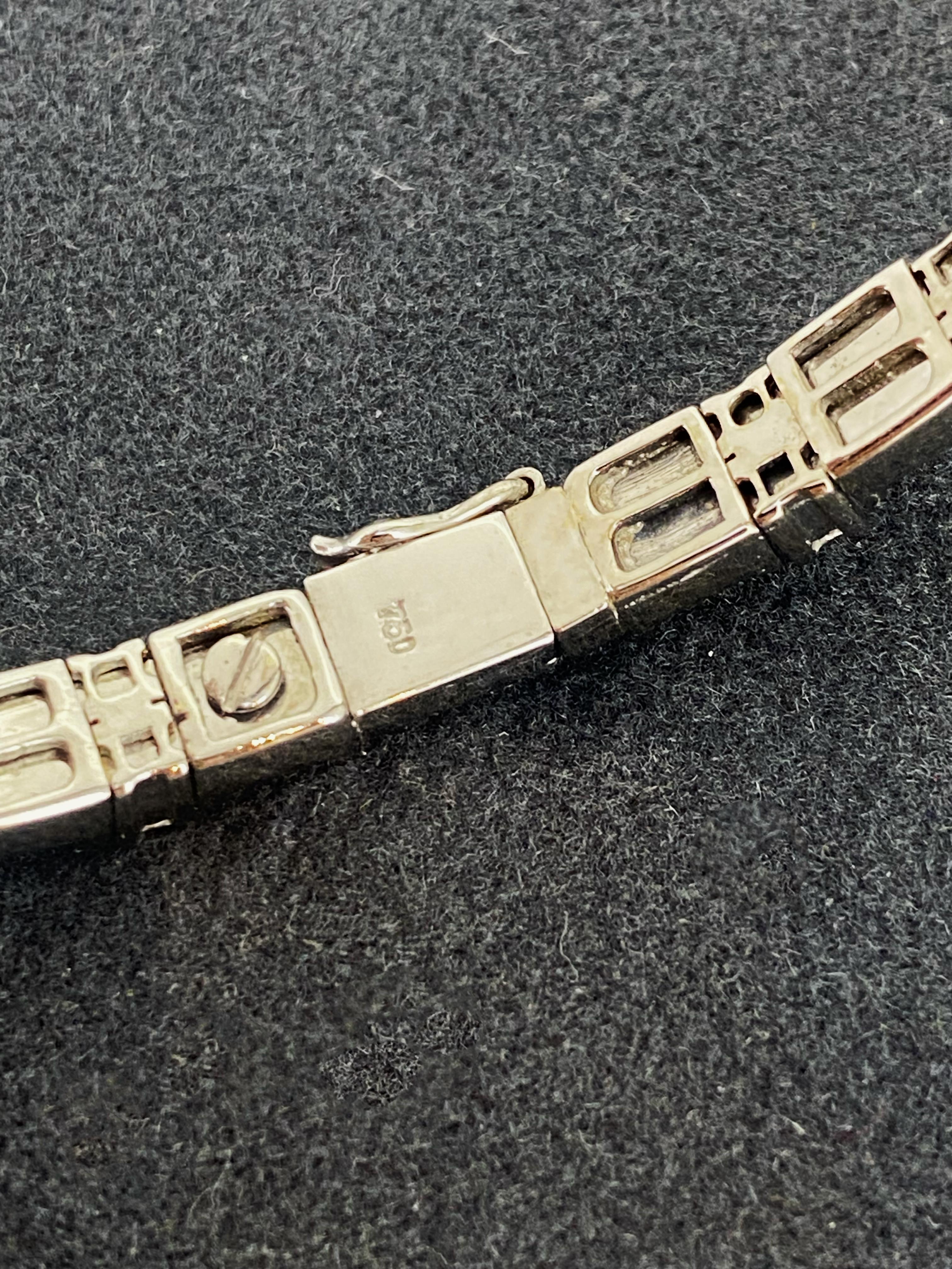 Bracelet jonc cubiste demi-éternel « en tremblant » en or 18 carats avec 2,50 carats de diamants (x 50) en vente 5