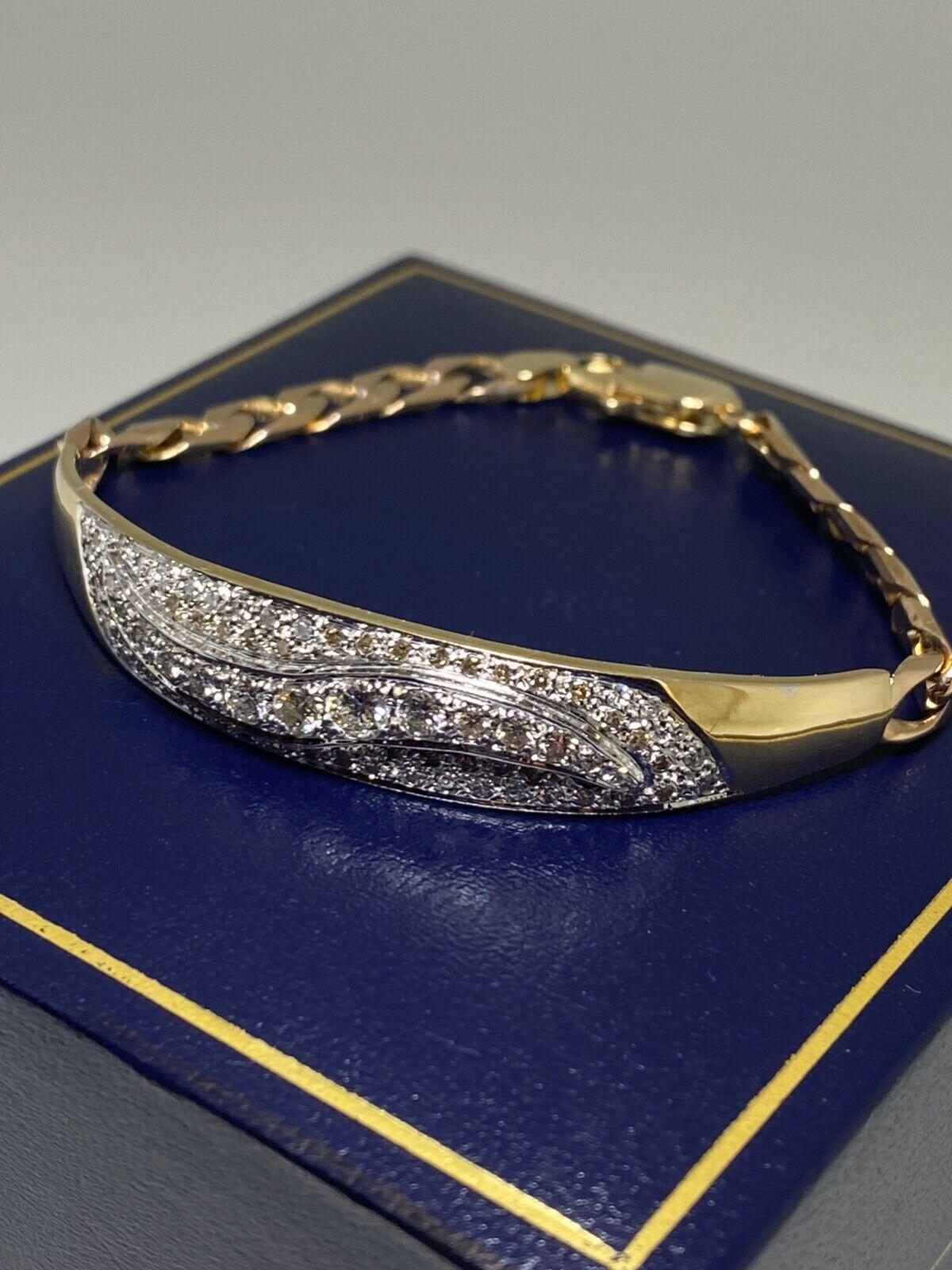 Modern 2.50ct Diamond Bangle/Bracelet in 2-Tone 9K Gold by Unoaerre (est. 1926), Italy For Sale