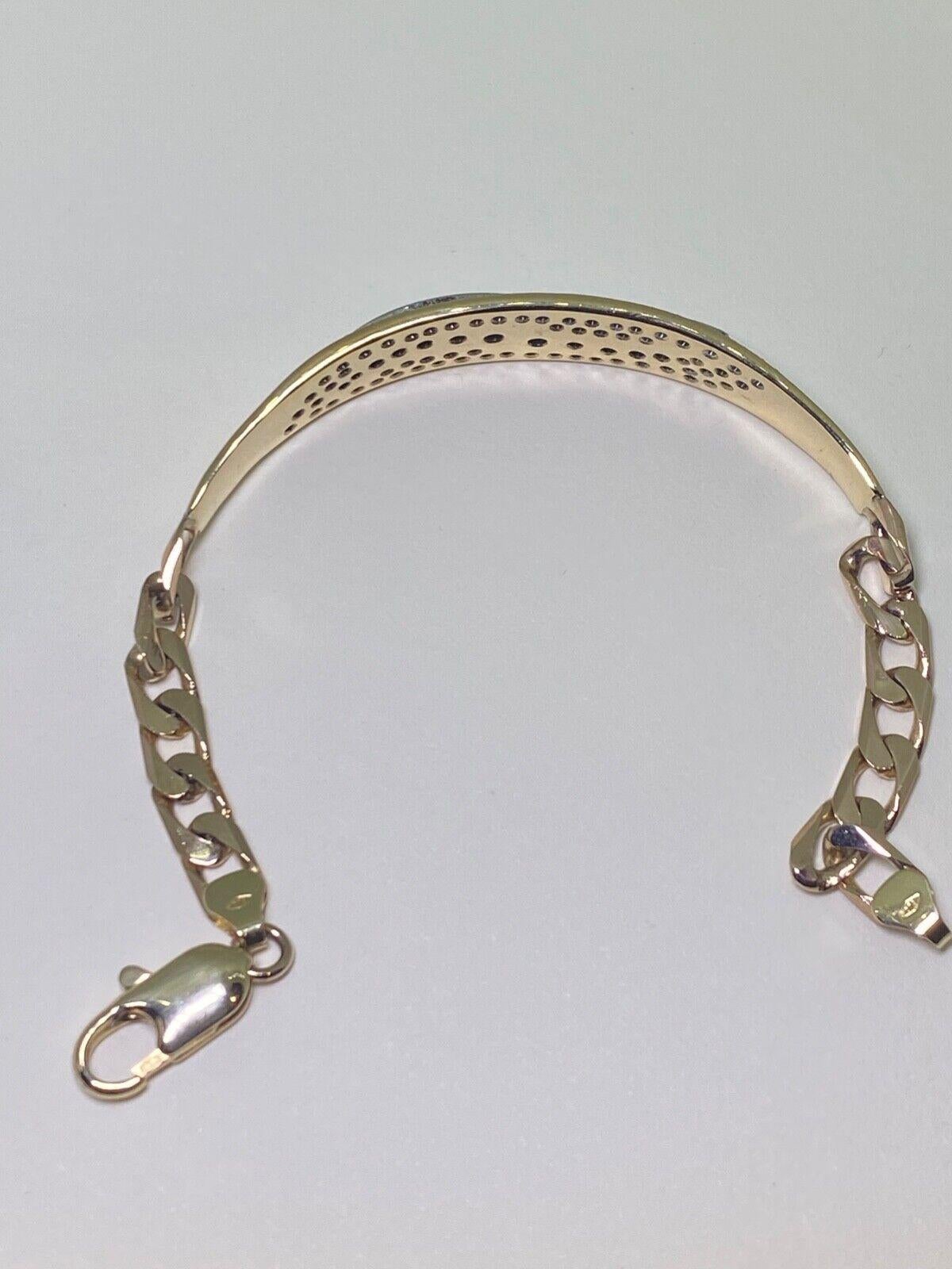 Brilliant Cut 2.50ct Diamond Bangle/Bracelet in 2-Tone 9K Gold by Unoaerre (est. 1926), Italy For Sale