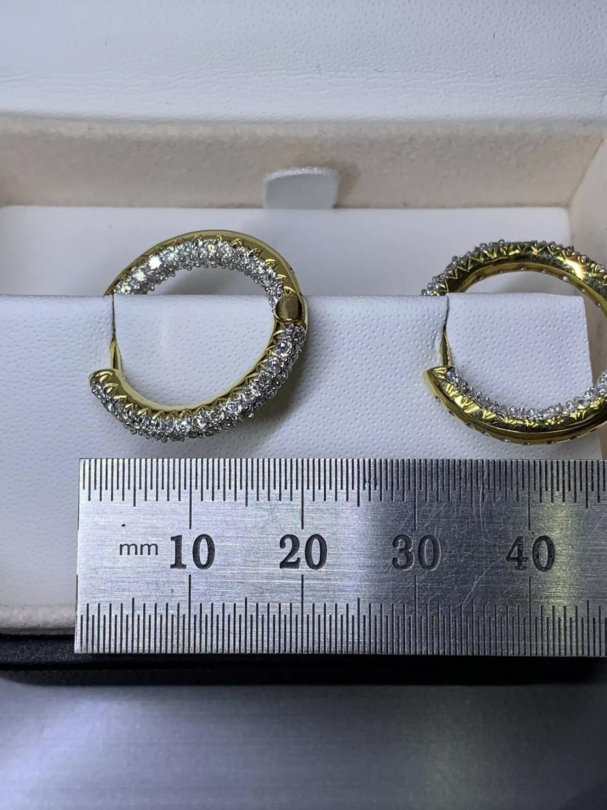 2.50ct Diamond Pave medium large hoops snap earrings in 18k yellow gold. For Sale 2