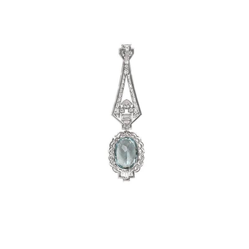2.50ct Oval Cut Natural Aquamarine Pendant Necklace, Diamond Halo, Platinum In Excellent Condition For Sale In New York, NY