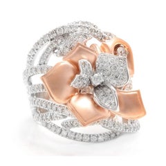2.50 Carat Splendid Natural Diamond 14 Karat Solid Two-Tone Gold Flower Ring