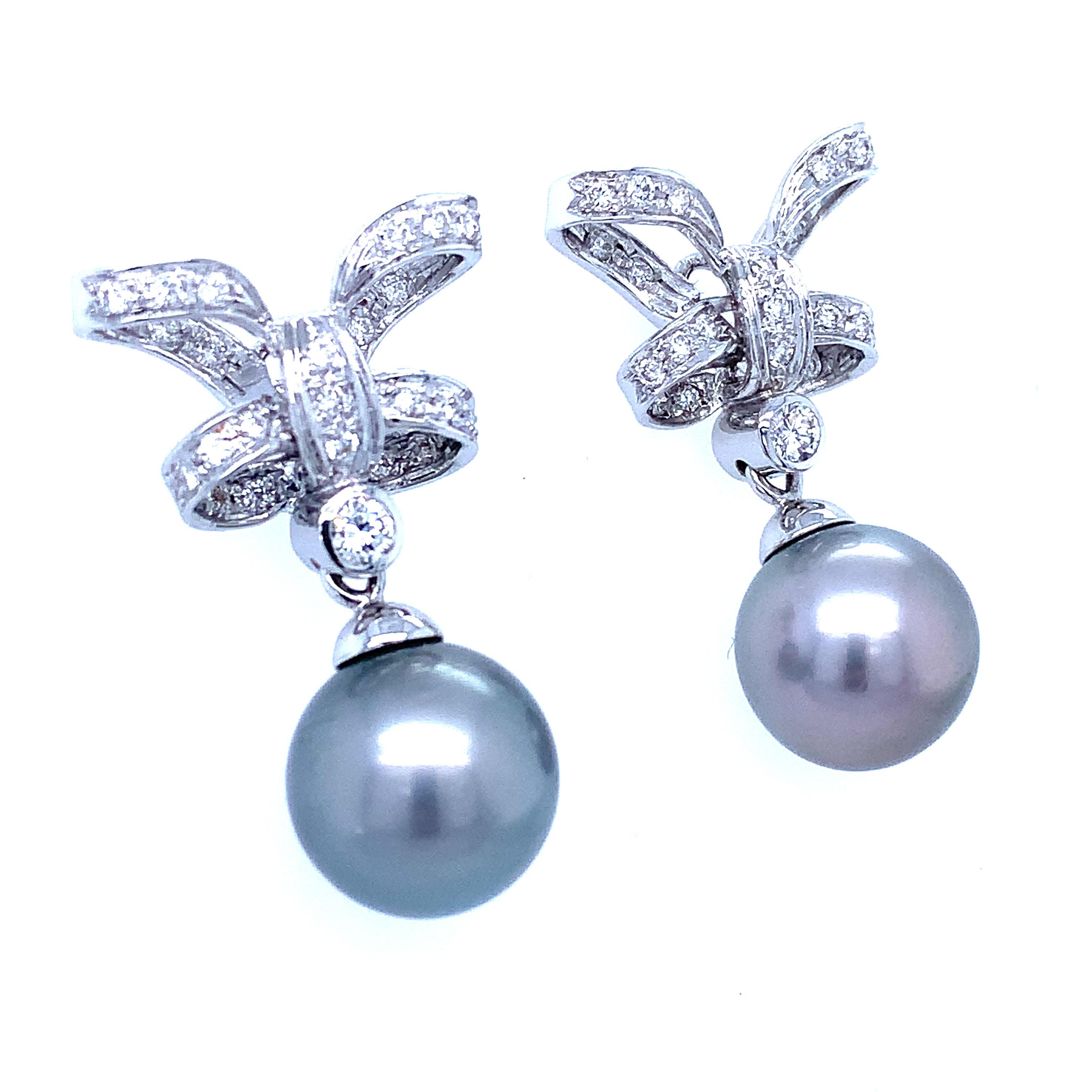 Round Cut 2.50ct Tahitian Grey Pearl and Diamond Drop Earrings 18K White Gold For Sale