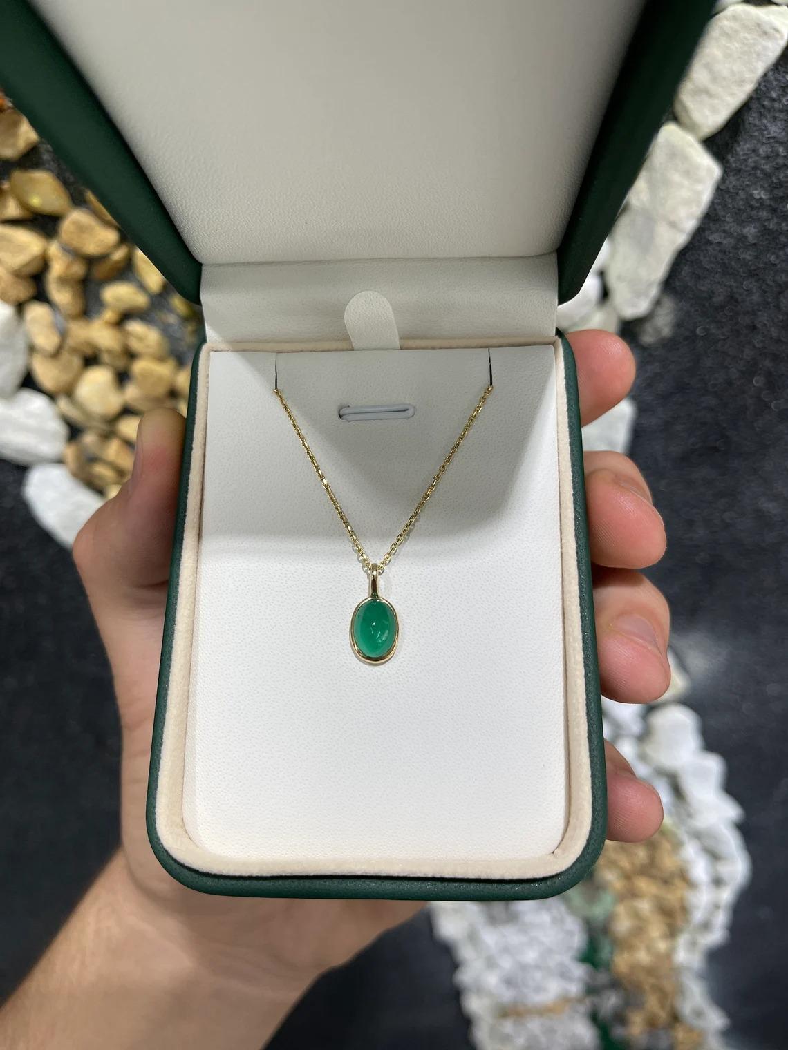 2.50cts 14K Natural Emerald Cabochon Oval Shape Petite Solitaire Gold Pendant In New Condition In Jupiter, FL