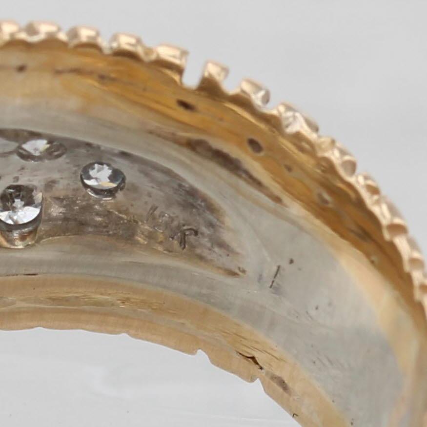 Anello con pavé di diamanti da 2,50 carati in oro giallo bianco 14k misura 8,5 Cocktail in vendita 2