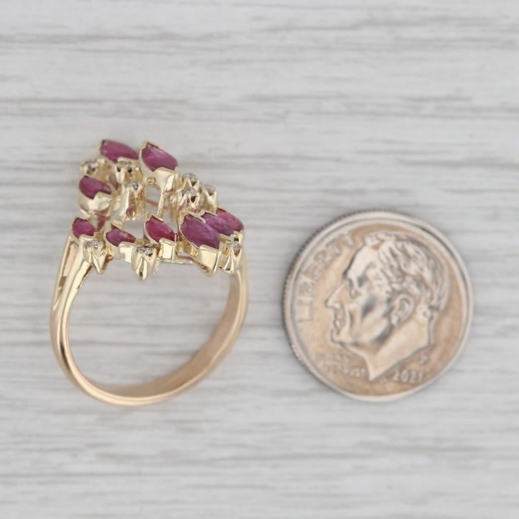 Bague cocktail en or jaune 14 carats avec diamants et rubis de 2,50 carats, taille 6,25 en vente 2