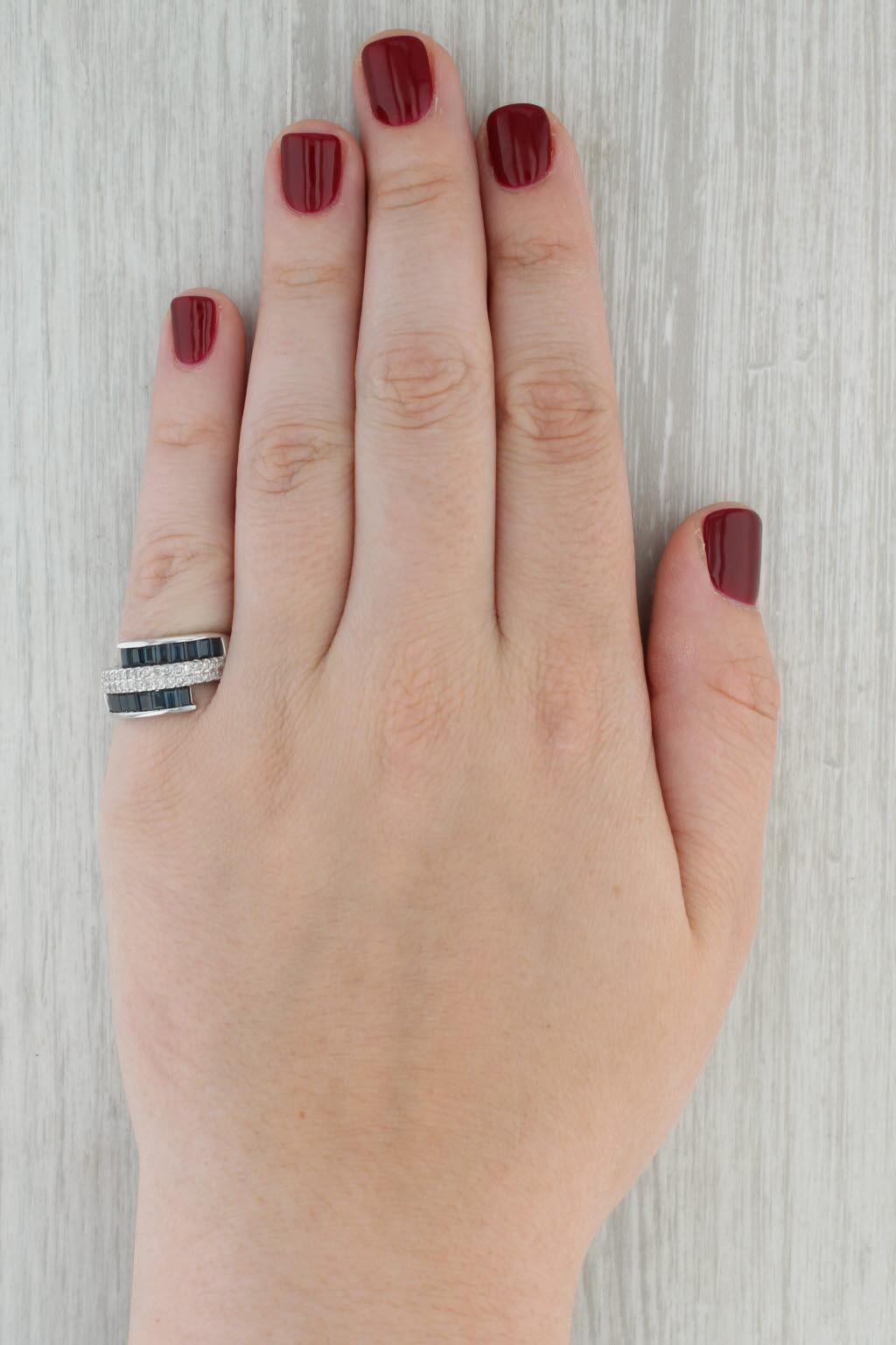 Bague bypass en or blanc 14 carats avec saphirs et diamants de 2,50 ctw, taille 7 en vente 4