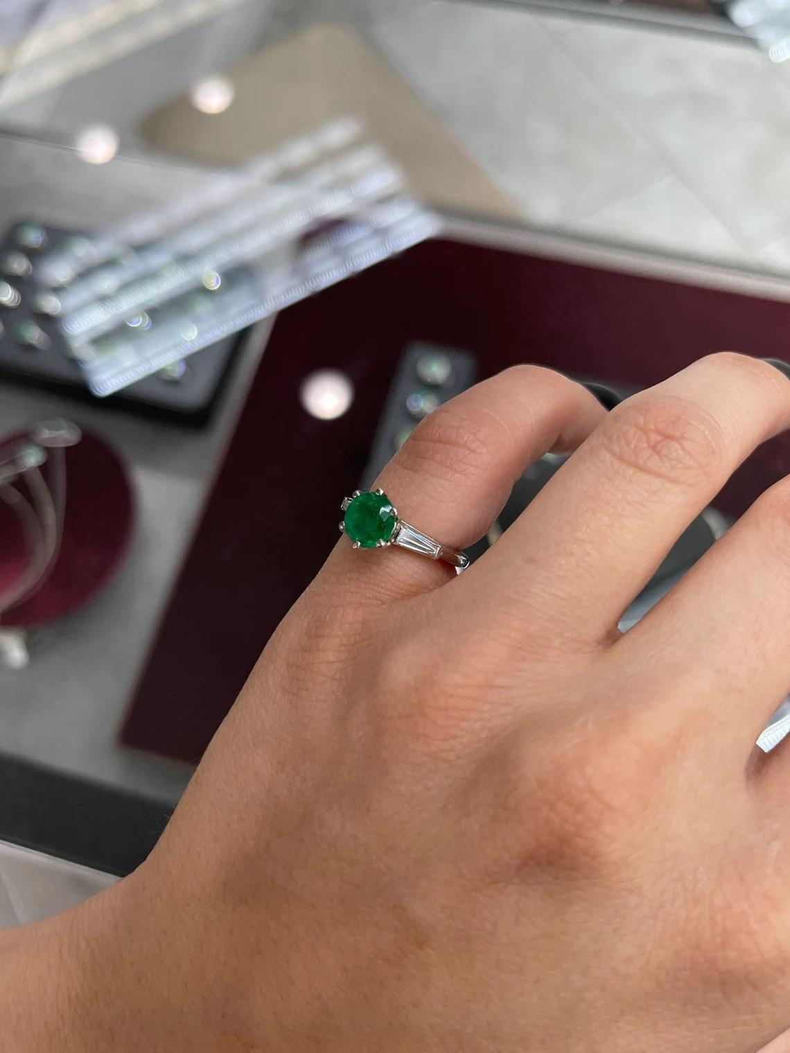 2.50tcw PLAT AAA+ Natural Emerald-Round Cut & Tapered Baguette Diamond Ring In New Condition For Sale In Jupiter, FL