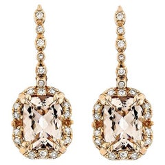 Sunita Nahata Morganite 2.51ct. Orecchino a goccia in 18KRG con diamante bianco.