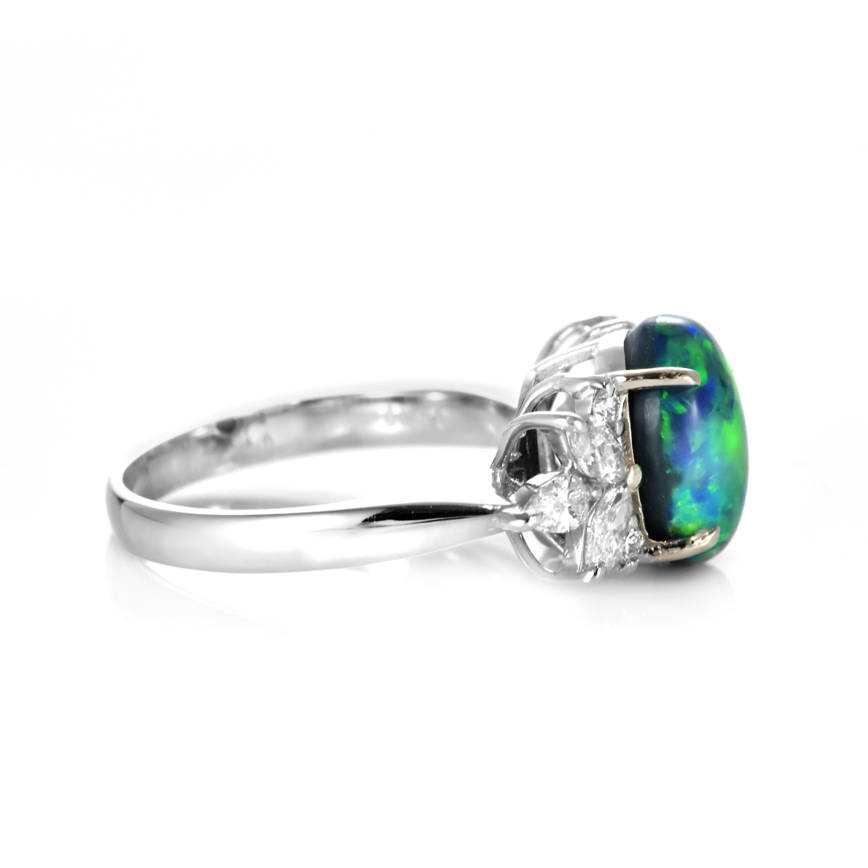 Anillo de ópalo negro australiano natural de 2.51 quilates y diamantes en platino en venta 6