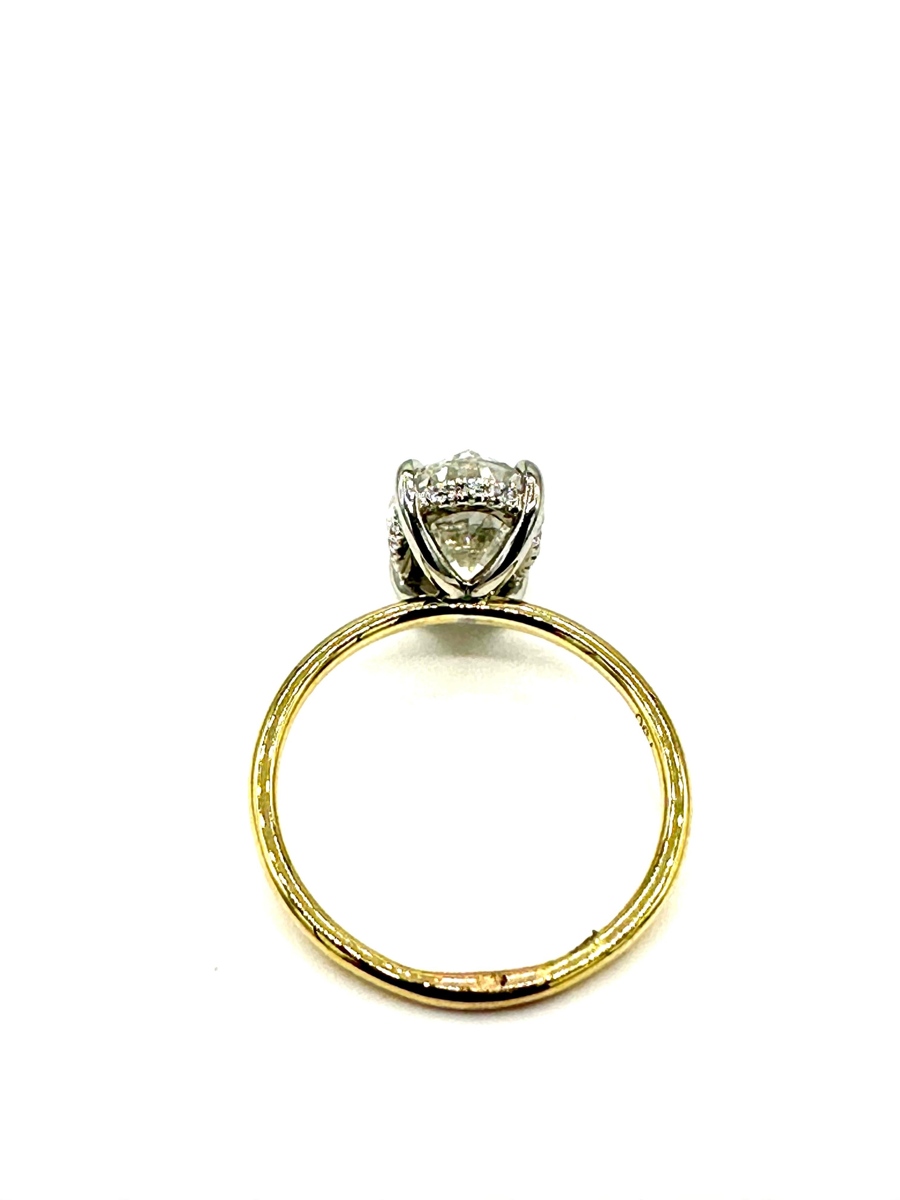 2,51 Karat Ovaler Brillant-Diamant und 18K Gelbgold Verlobungsring  Damen im Angebot
