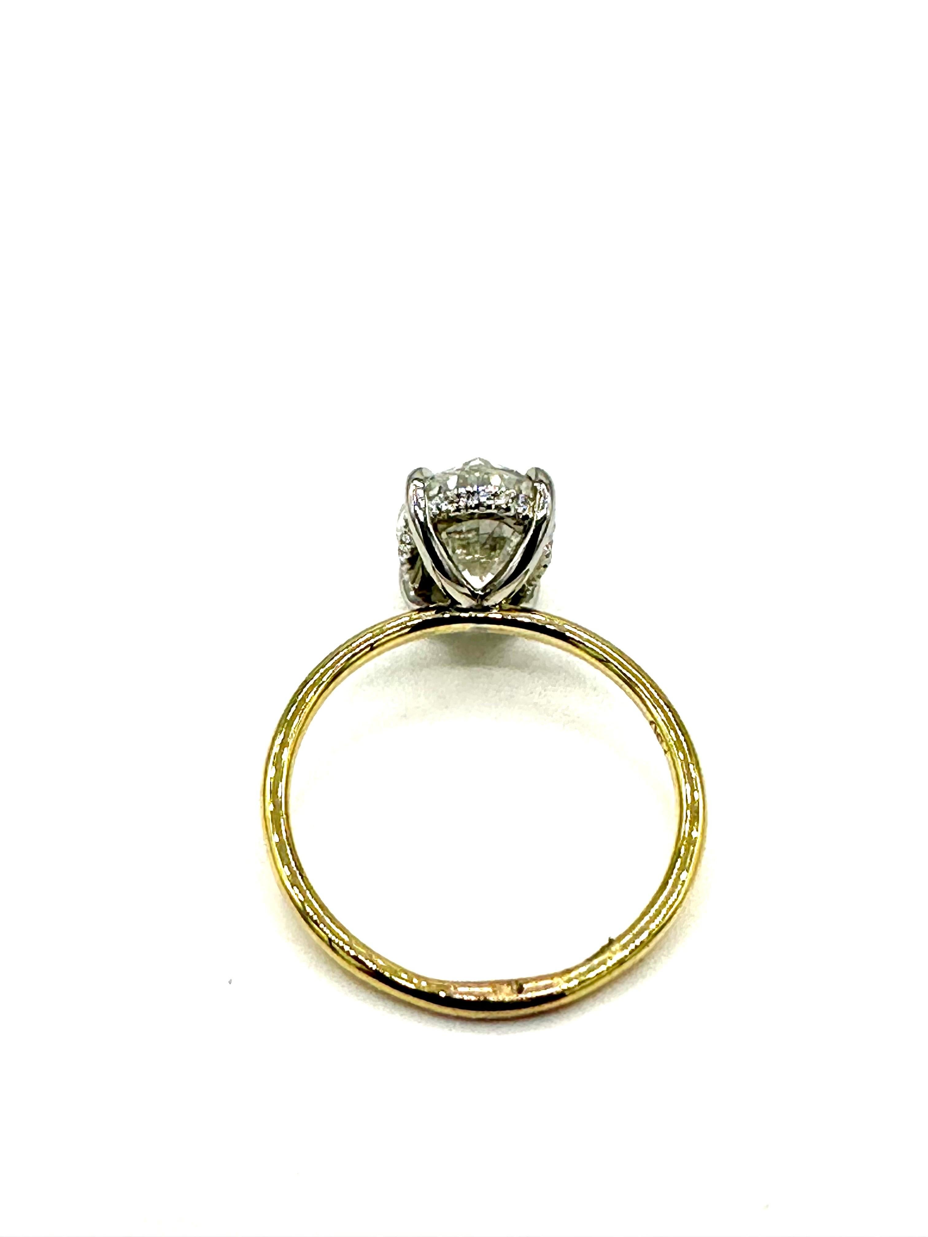 2.51 Carat Oval Brilliant Diamond and 18K Yellow Gold Engagement Ring  For Sale 1