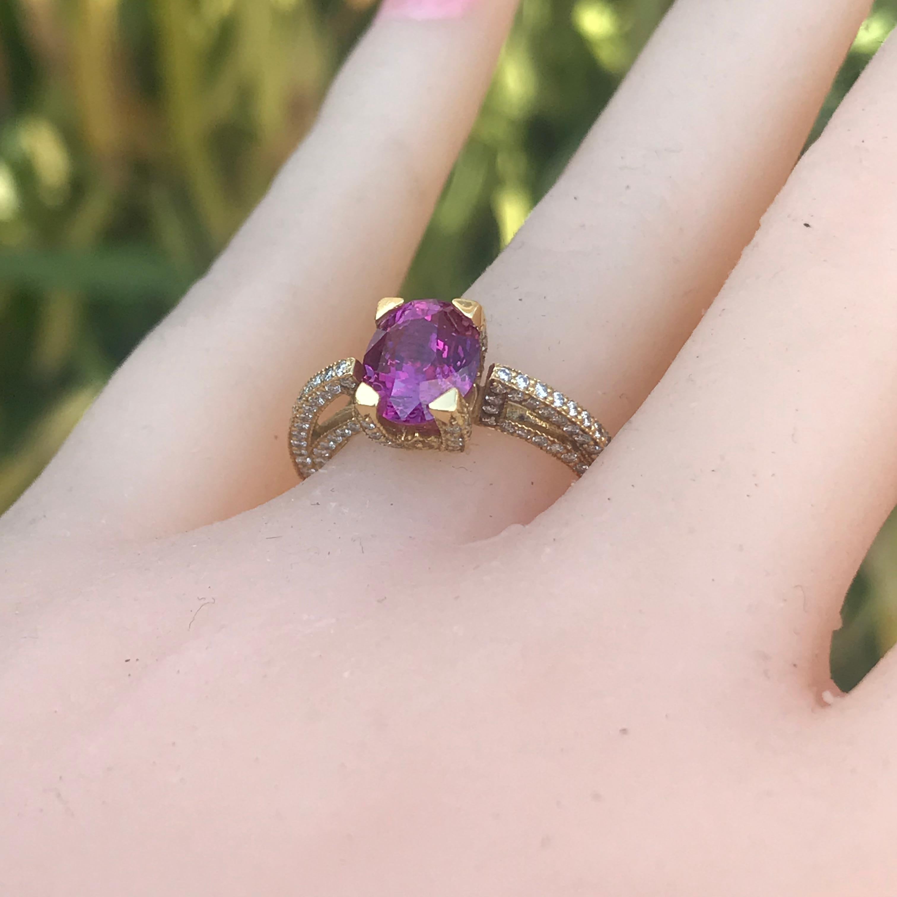 Oval Cut 2.51 Carat Oval Natural Fancy Pink Sapphire and Diamond 18 Karat Gold Ring For Sale