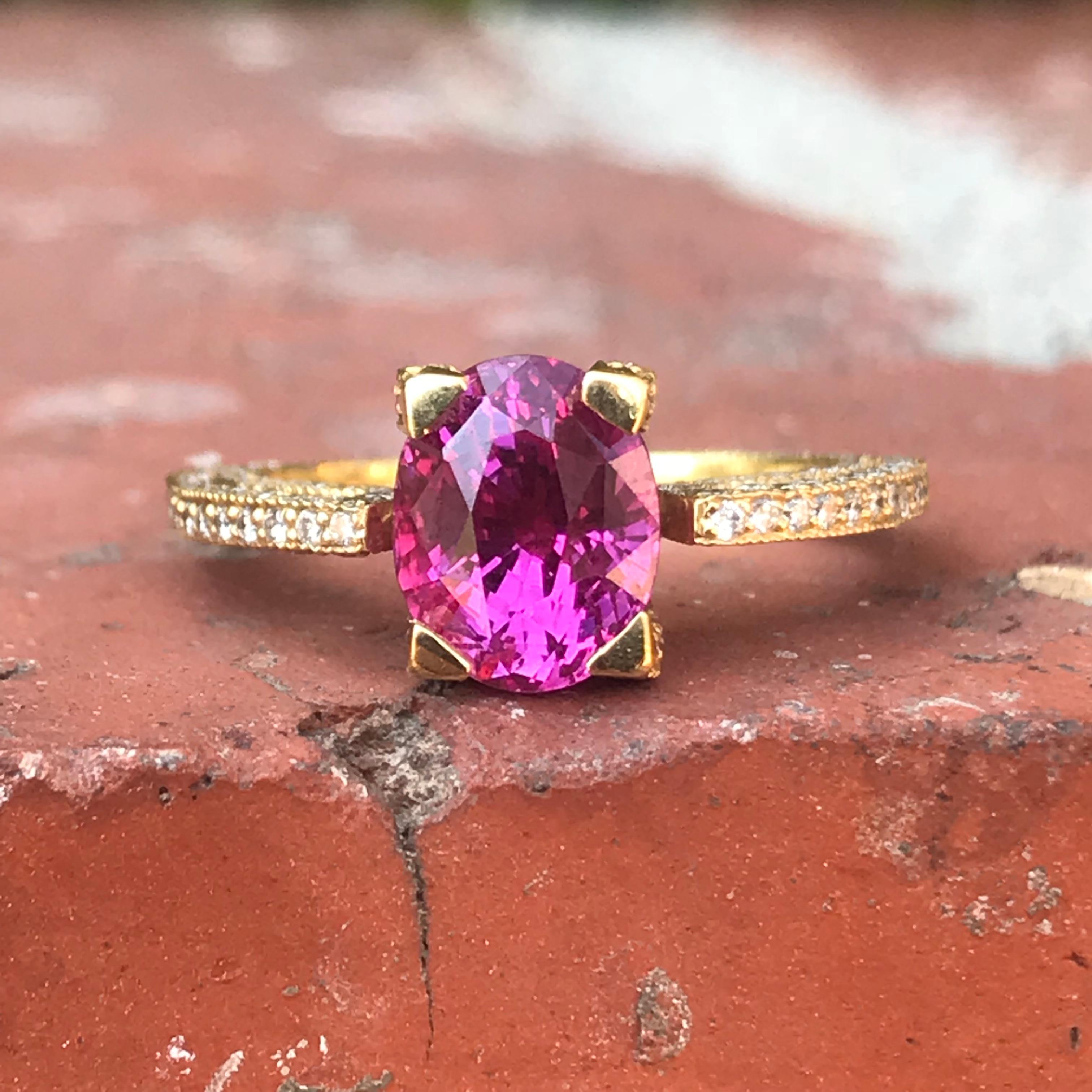 2.51 Carat Oval Natural Fancy Pink Sapphire and Diamond 18 Karat Gold Ring For Sale 1