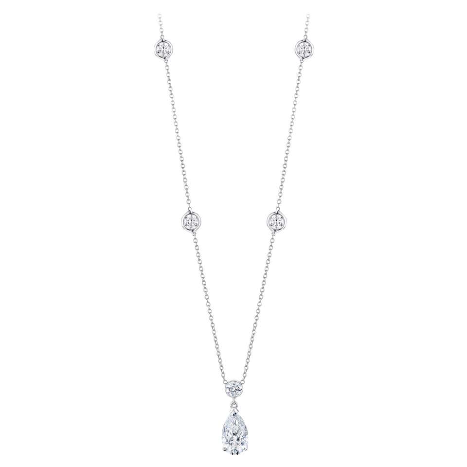 2.51 Carat Pear Shape Diamond Necklace in 18 Karat White Gold For Sale ...
