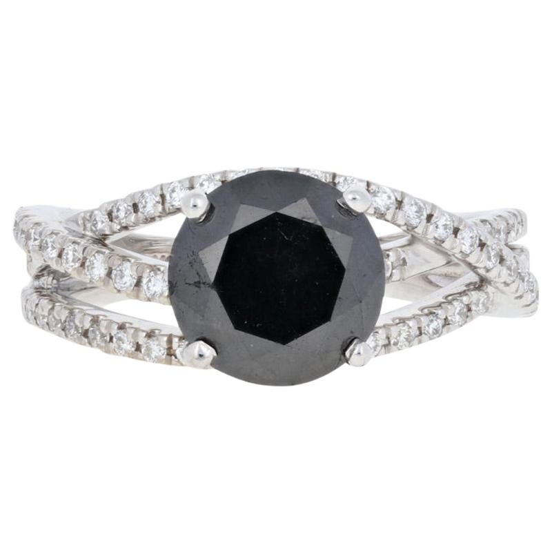 2.51 Carat Round Cut Black and White Diamond Ring, 14 Karat Gold Women's For Sale