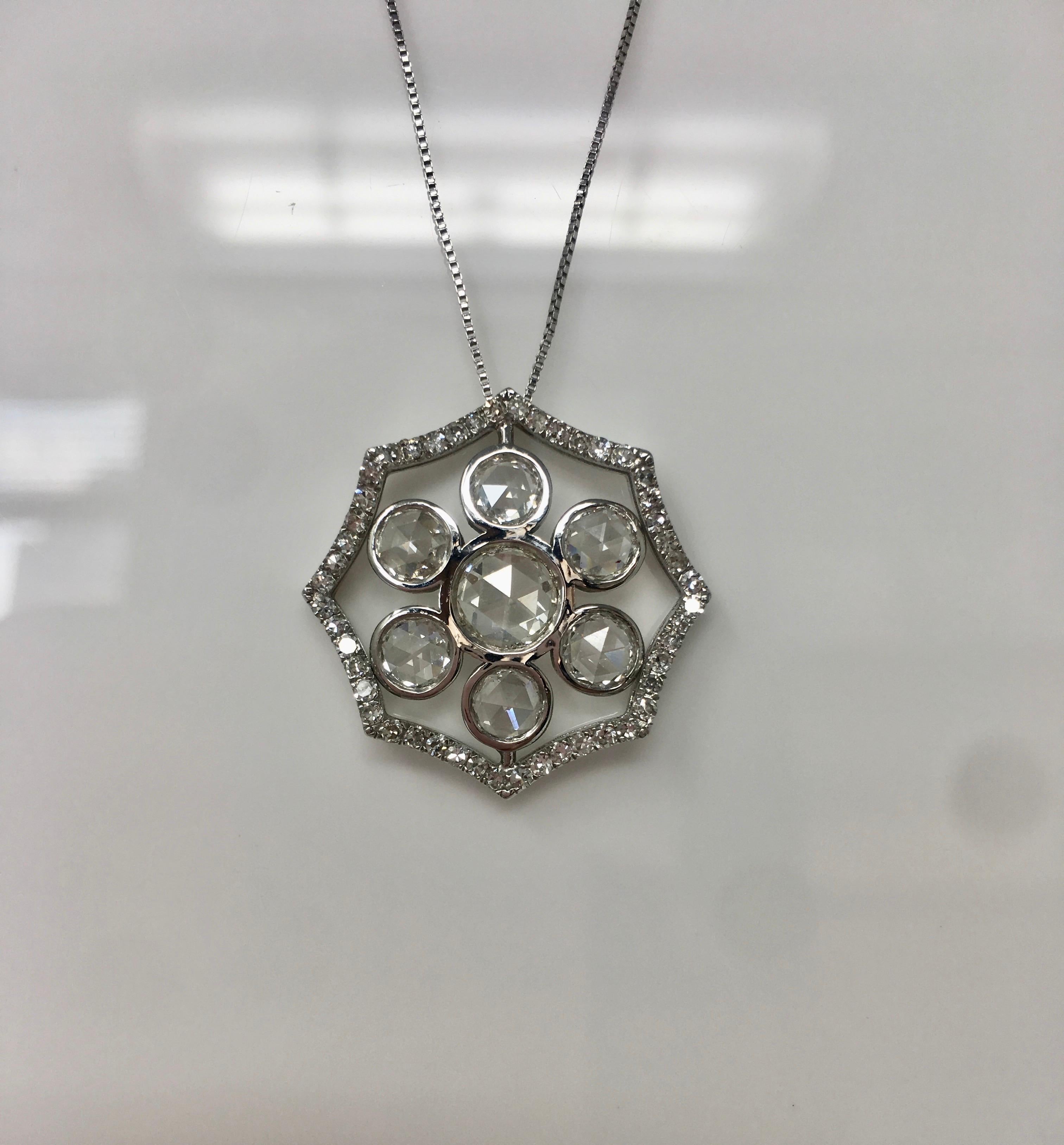 2.51 Karat Weißer Rosenschliff Diamant-Halskette aus 18K Weißgold  (Zeitgenössisch) im Angebot