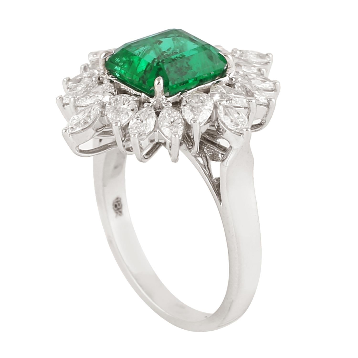 2.51 Ct Zambian Emerald Cocktail Ring Accented with Diamonds in 18k White Gold In New Condition For Sale In New York, NY
