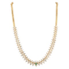 25.15 Ct Lab Diamond Trillion Arrow Necklace Green Diamond Center 14K Gold