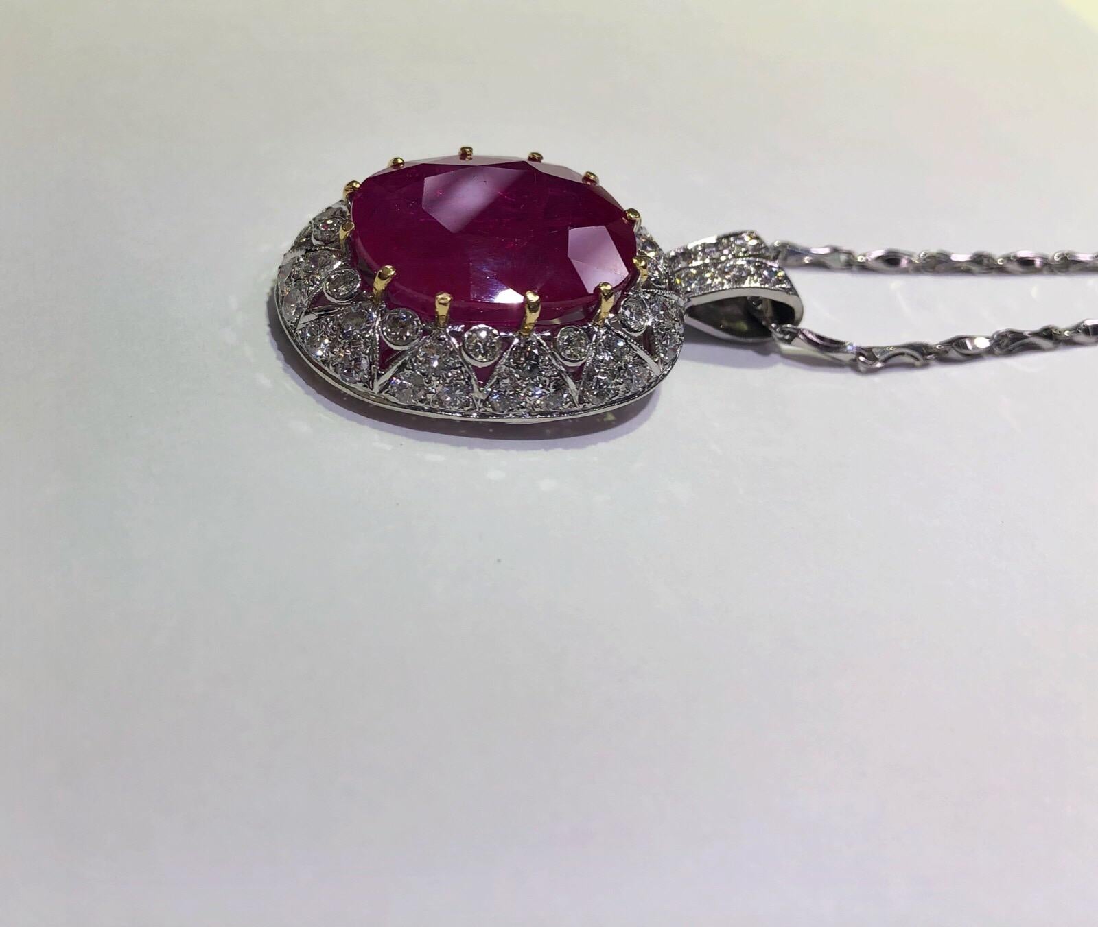 25.16 Carat Burmese Ruby Set on Platinum Necklace, AGL Gemstone Report im Zustand „Neu“ in Houston, TX