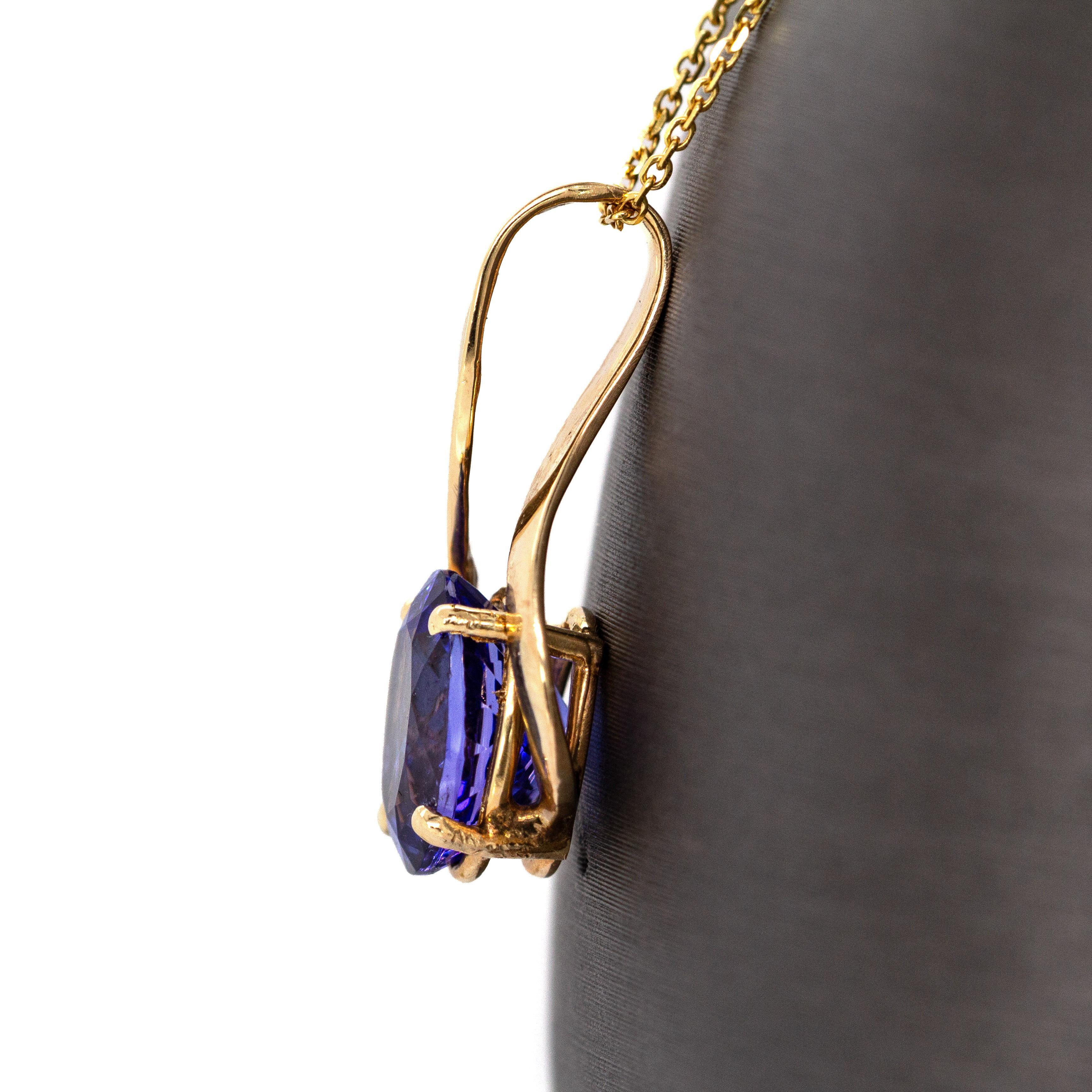 Ciondolo solitario con tanzanite da 2,51 carati in oro giallo massiccio 14k  OV 10x8mm In condizioni Nuovo in vendita a Columbus, OH