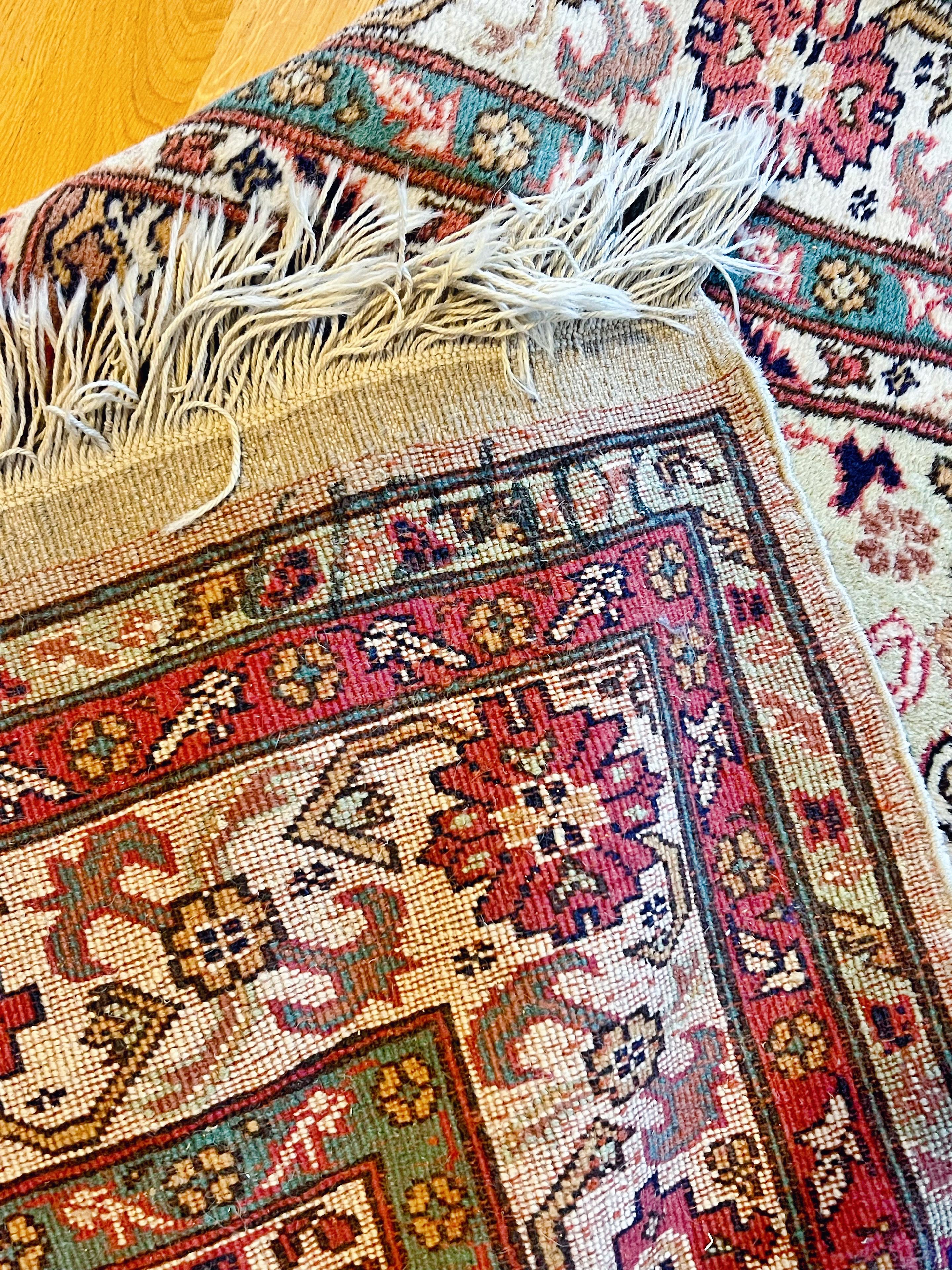 251x148cm Alfombra persa de lana anudada a mano / Alfombra de cocina, ca. 1920/30s en Bueno estado para la venta en Skien, NO