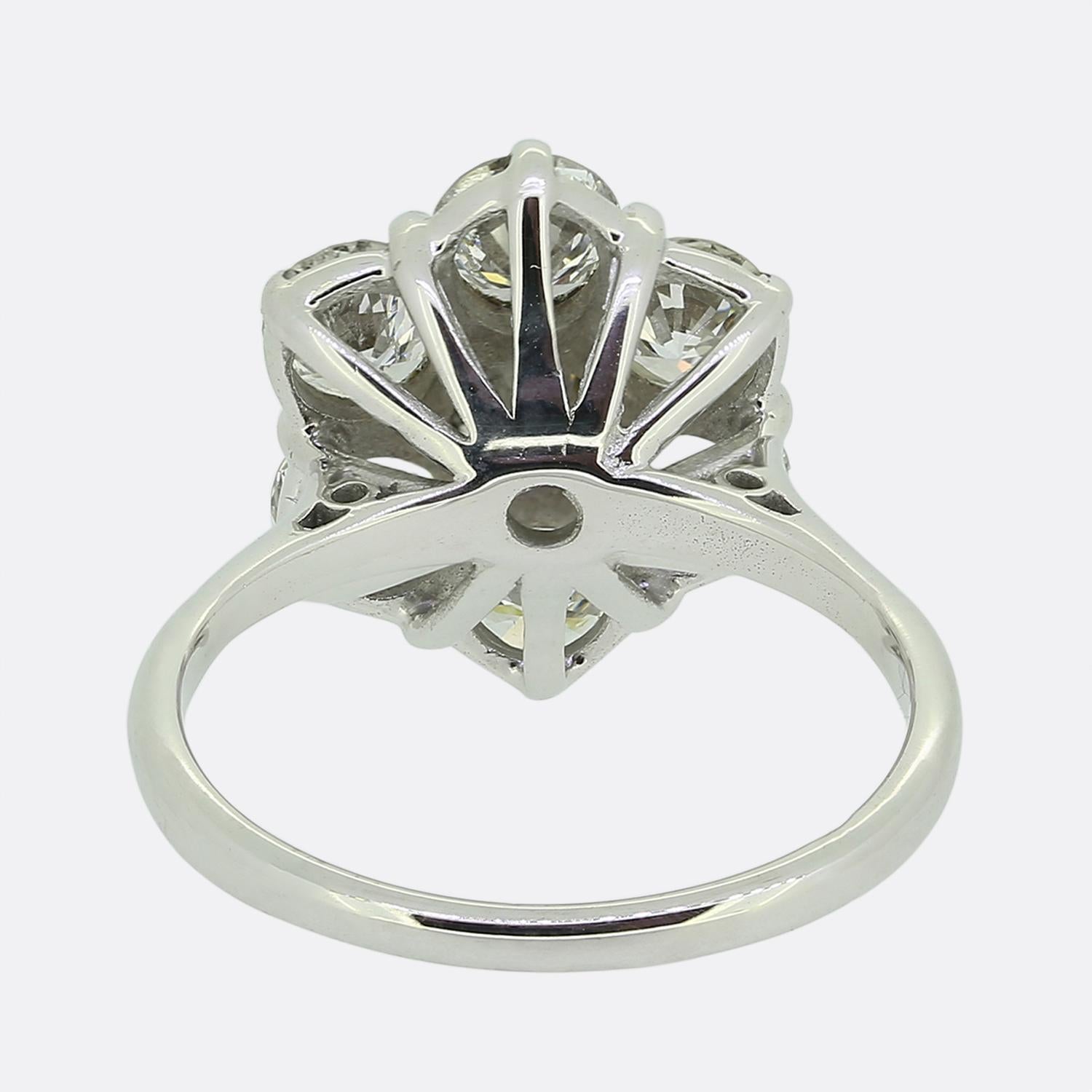 Women's or Men's 2.52 Carat Diamond Daisy Cluster Ring For Sale