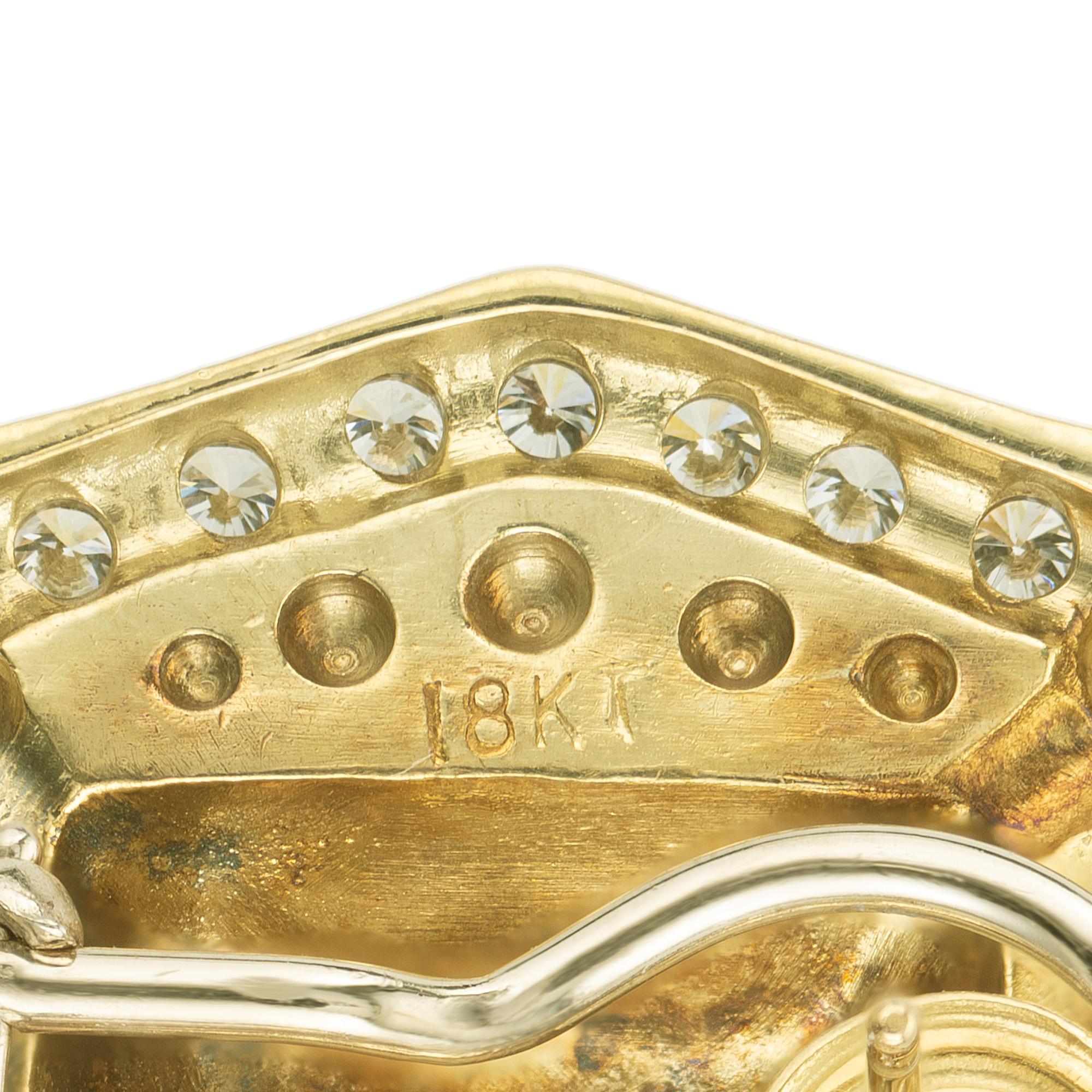 2,52 Karat Diamant Texturiertes Gelbweißgold Clip Post Ohrringe im Angebot 1