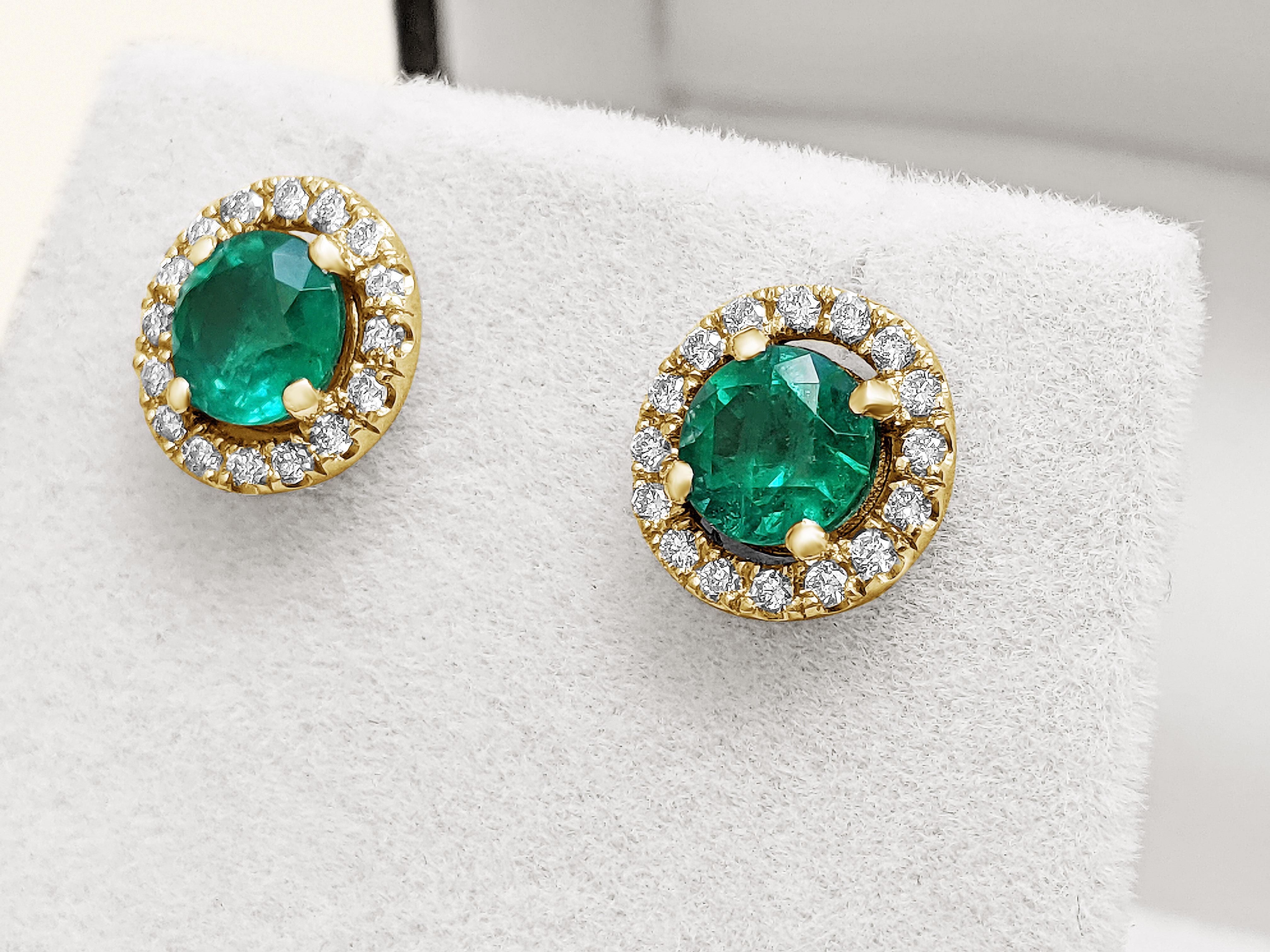 Art Deco 2.52 Carat Emerald and Diamonds Earrings