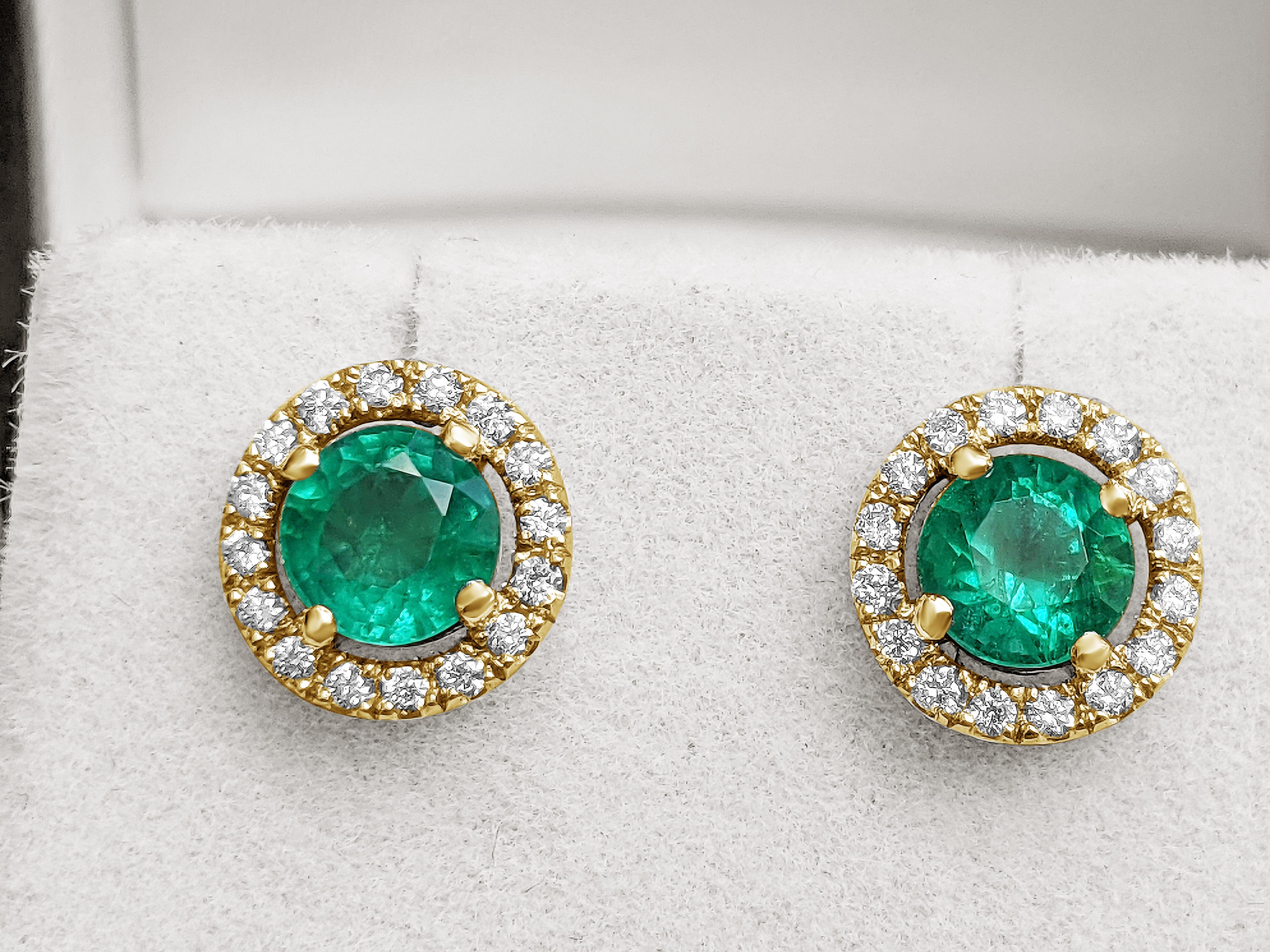 2.52 Carat Emerald and Diamonds Earrings 1