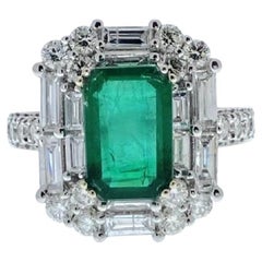 2.52 Carat Emerald  Shape Green Emerald & Diamond Rings In 18k White Gold 