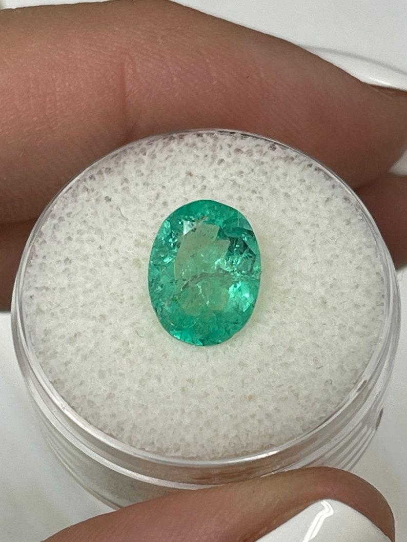 2,52 Karat Medium Light Bluish Green Kolumbianischer Smaragd - Ovalschliff Mai Edelstein im Zustand „Neu“ im Angebot in Jupiter, FL