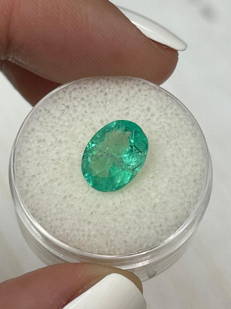 2,52 Karat Medium Light Bluish Green Kolumbianischer Smaragd - Ovalschliff Mai Edelstein für Damen oder Herren im Angebot