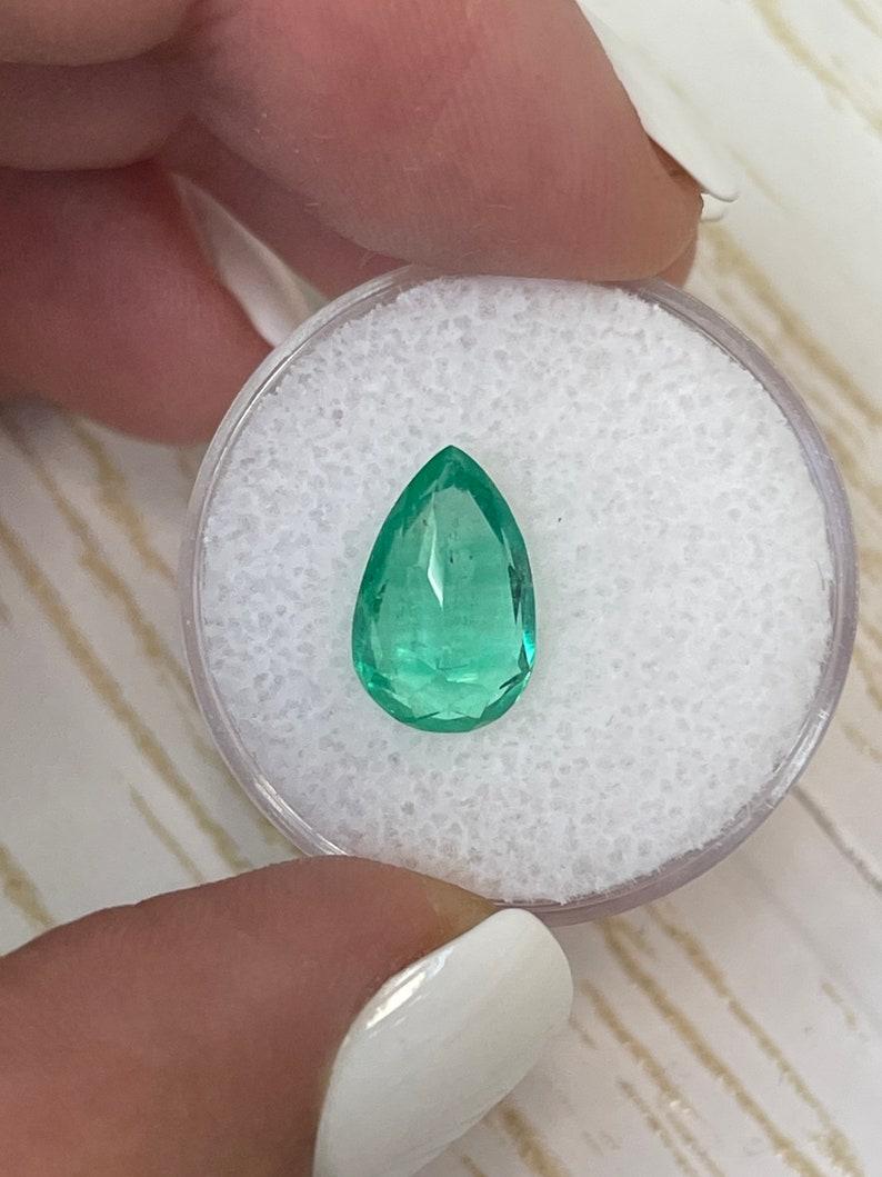 2,52 Karat Lebendig Grüner Kolumbianischer Smaragd - Birnenschliff Mai Geburtsstein Edelstein im Angebot 2