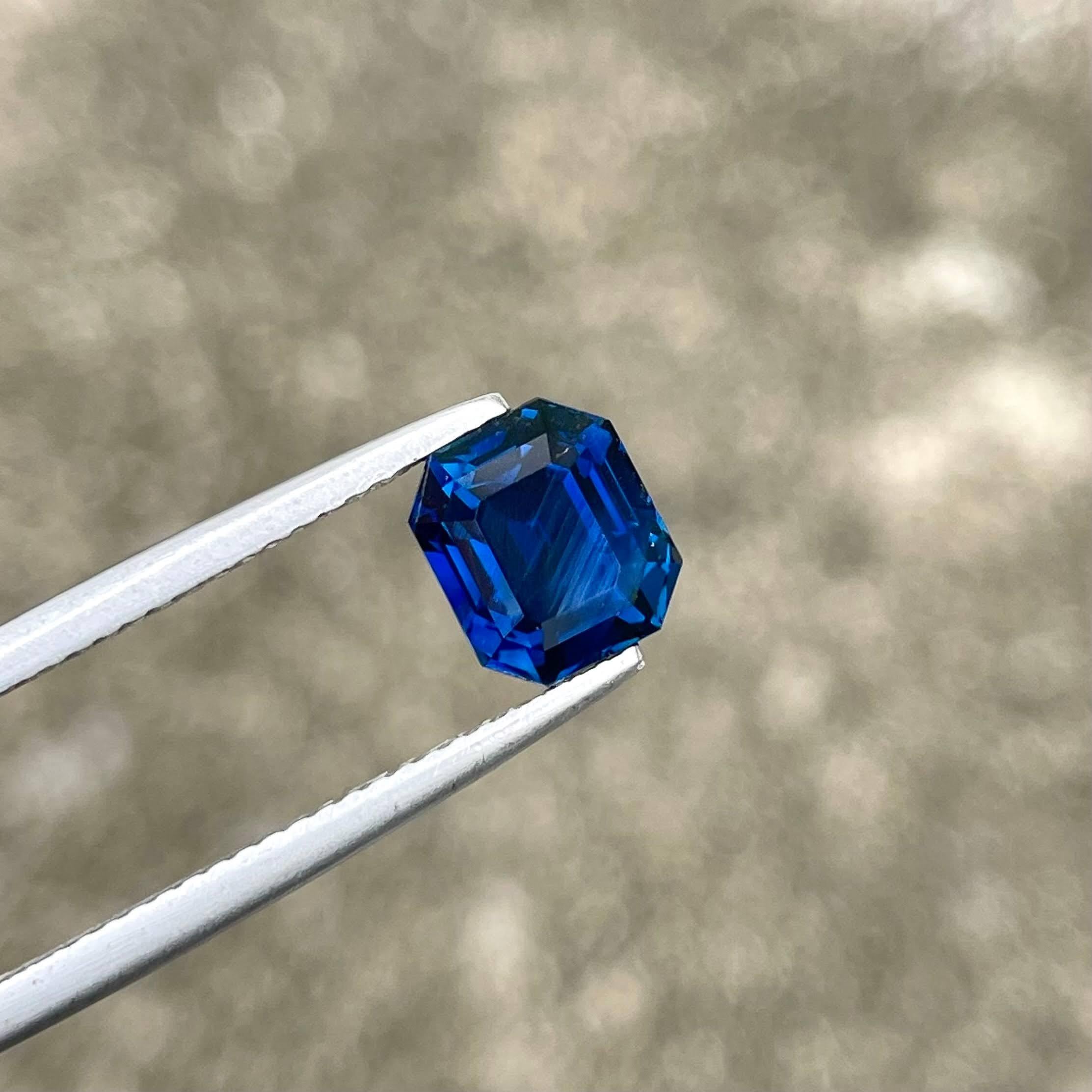 2.52 carats Loose Vivid Blue Sapphire Stone Emerald Cut Natural Sri Lankan Gem für Damen oder Herren