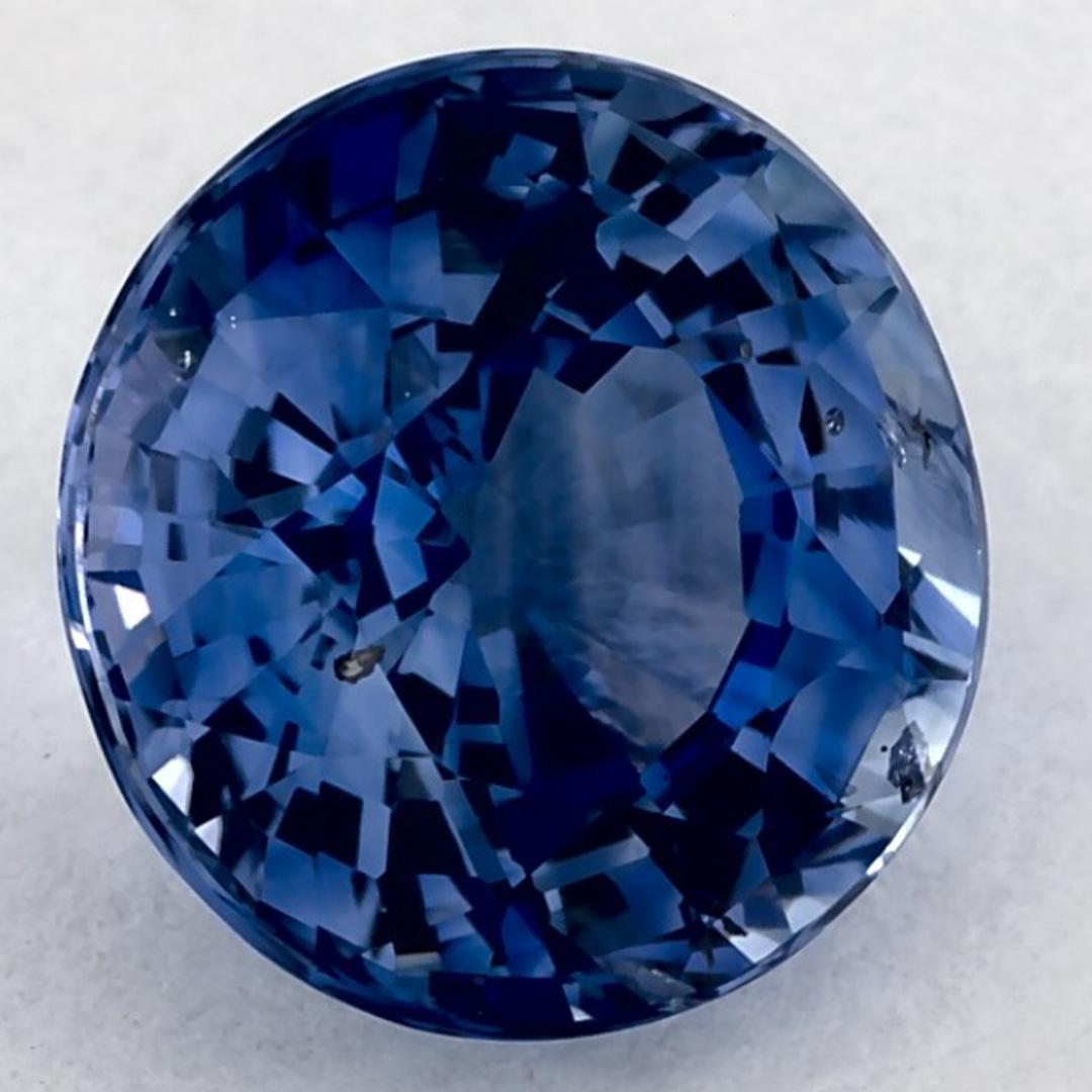 Una pietra natale di settembre molto preziosa con un delizioso colore blu. Si ritiene che portino fortuna e fortuna alla vita.

Esplora la vivace collezione di smeraldi, rubini e zaffiri nel nostro negozio, disponibili come gemme sciolte e