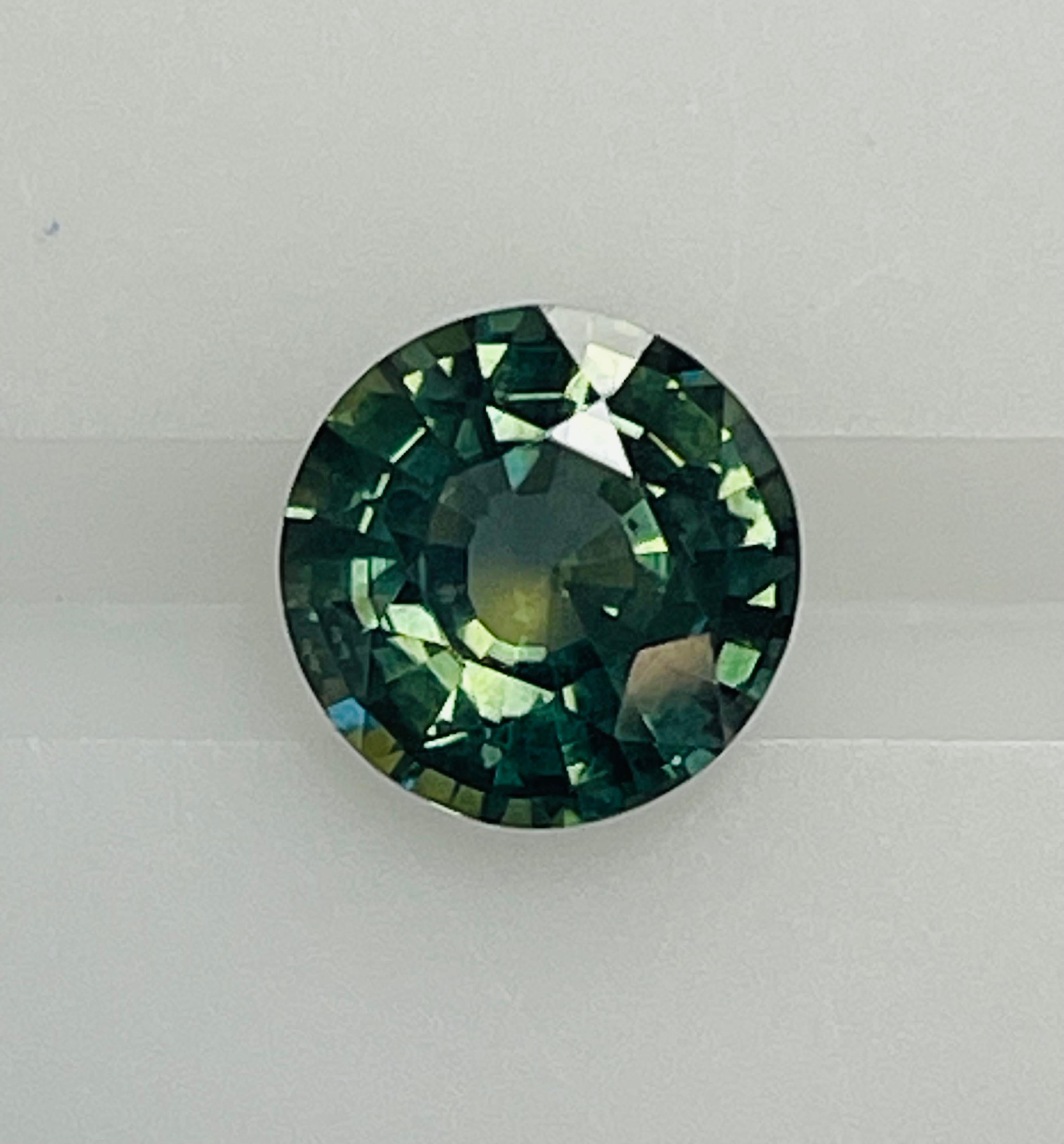 2:52 Ct Natural No Heat Round Green Sapphire  In New Condition For Sale In New York, NY