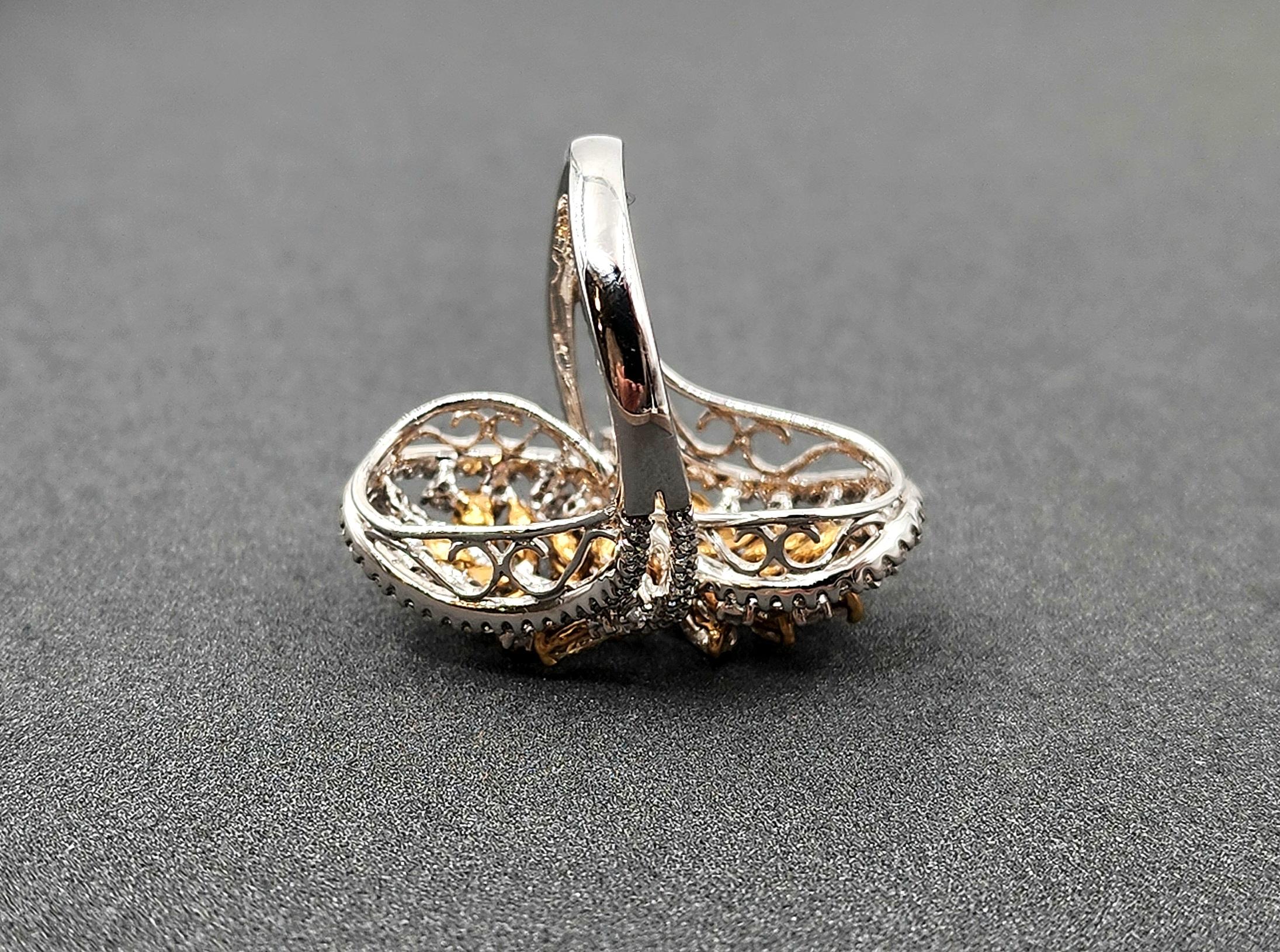 2.52 ct Natural Pink & Natural Yellow Diamond Ring For Sale 2