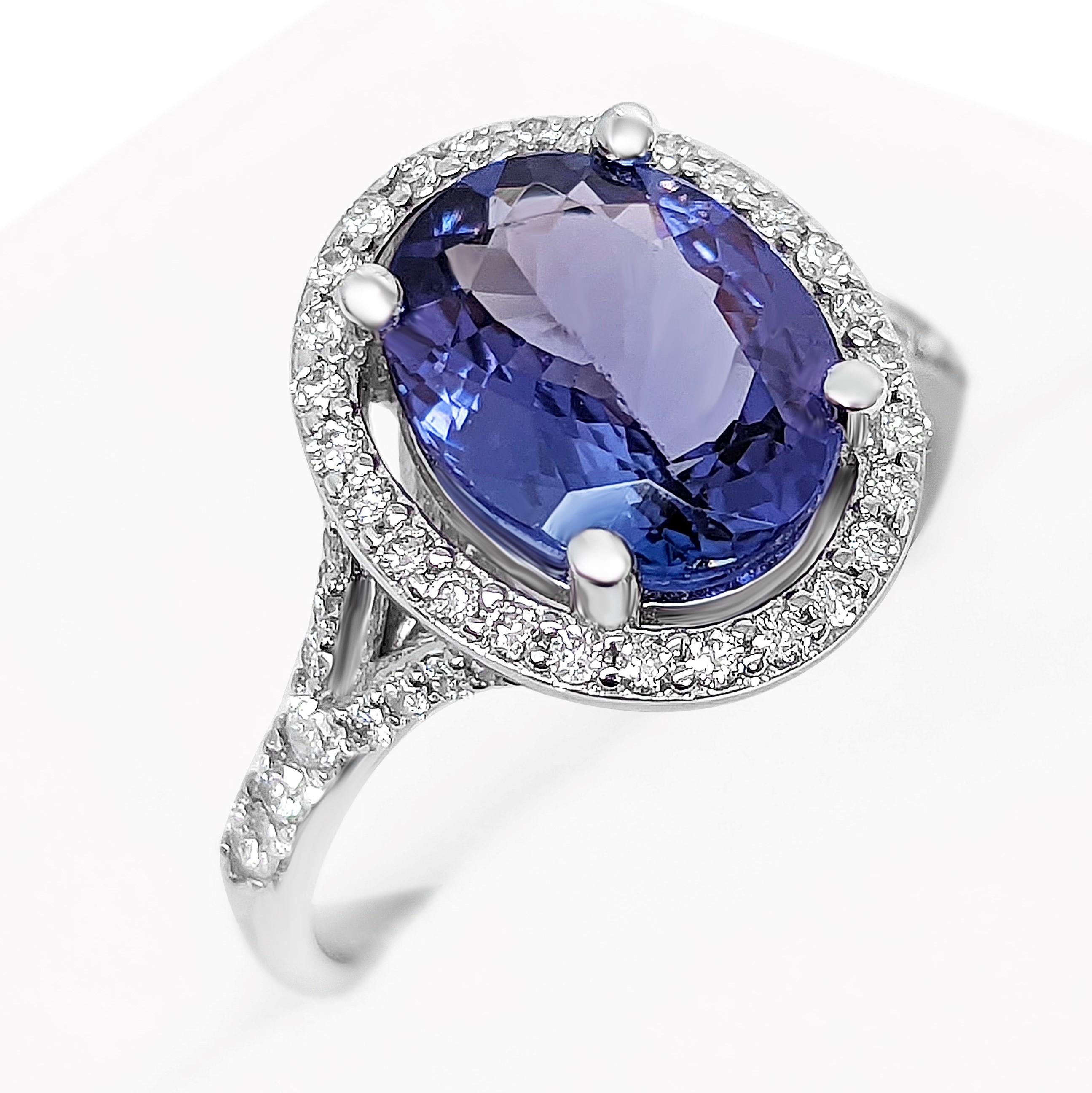 2.52 Ct Violetish Blue Tanzanite & 0.40 Ct Diamonds, 14 Kt. White Gold, Ring In New Condition In Ramat Gan, IL