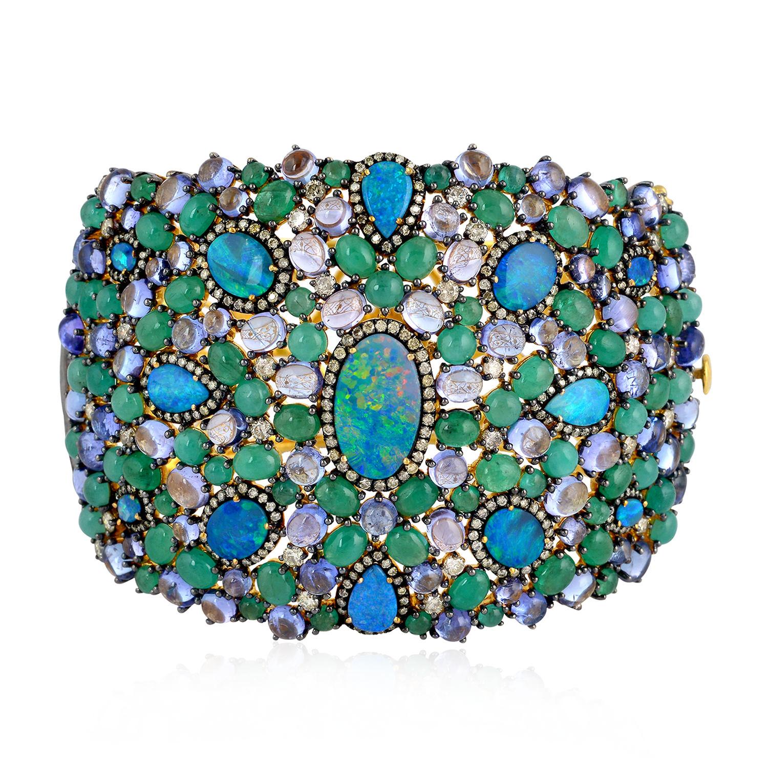 Taille mixte Manchette bracelet avec opale, tanzanite et diamants de 22,21 carats en vente