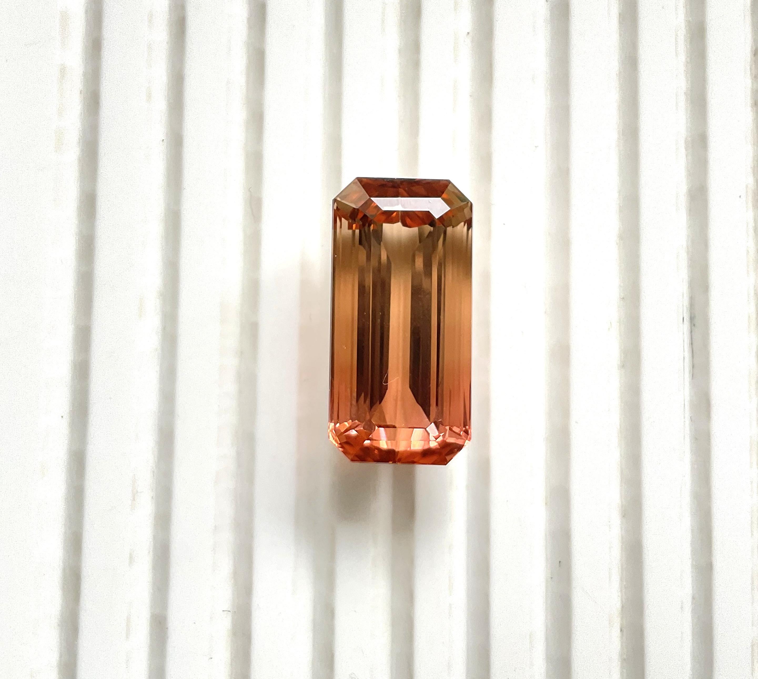 25.22 Quilates Turmalina de melocotón Octágono Facetado Piedra tallada de primera calidad Gema natural en venta 1
