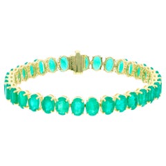 25.24 Carat Oval Shape Natural Emerald Gemstone Bracelet 18 Karat Yellow Gold