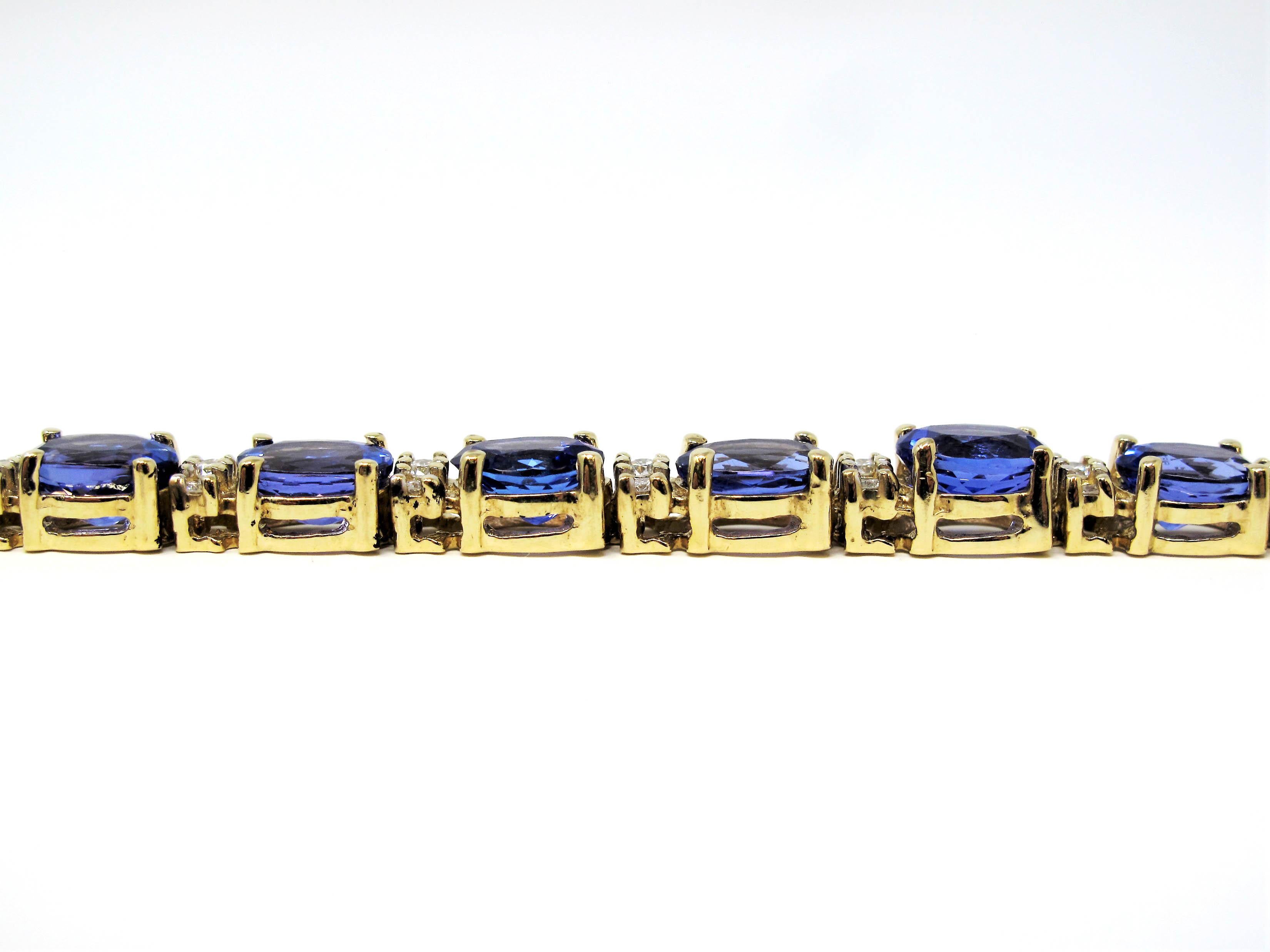 Bracelet tennis en or jaune 14 carats avec tanzanite et diamants de 25 carats en vente 1