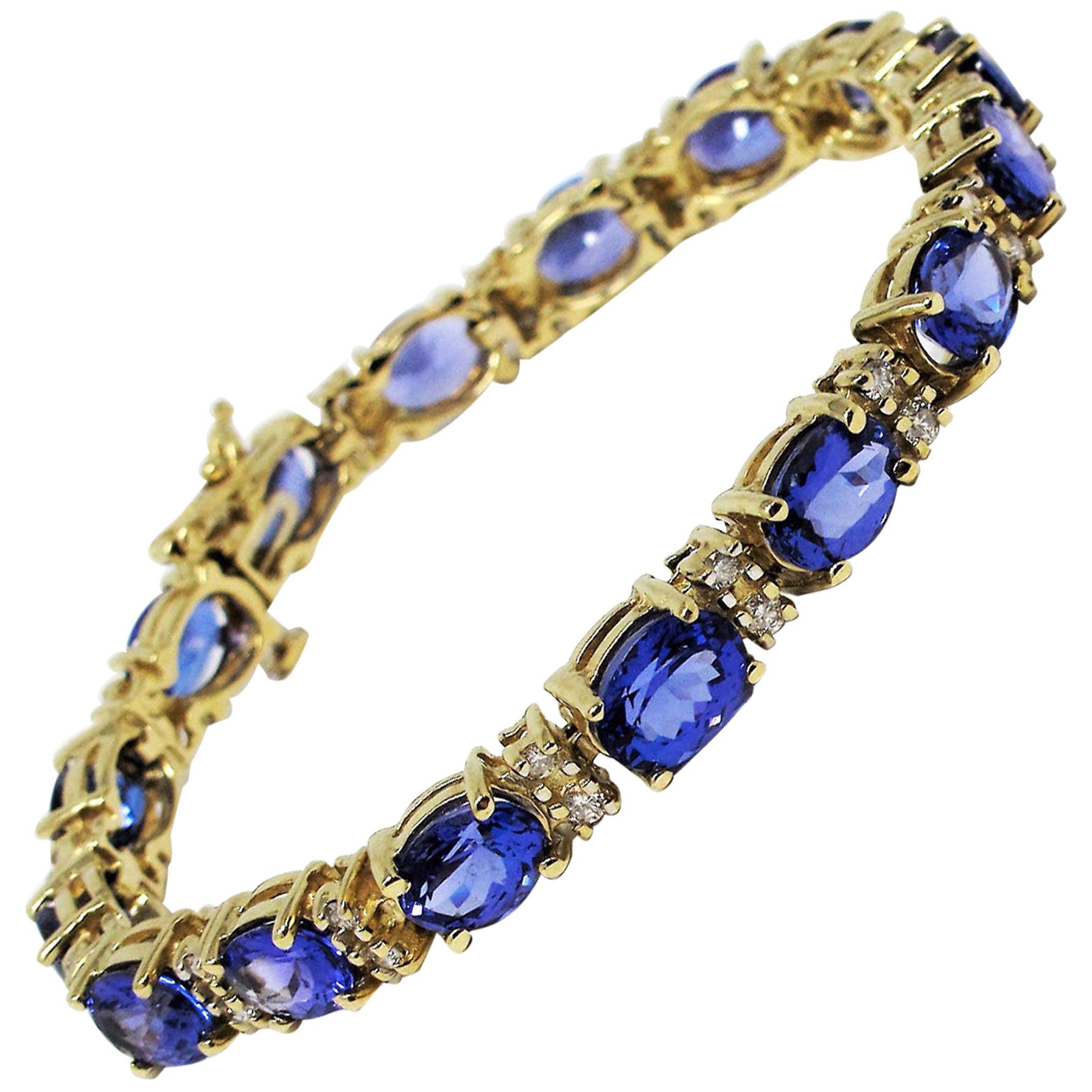 25.25 Carats Tanzanite and Diamond Tennis Line Bracelet 14 Karat Yellow Gold For Sale