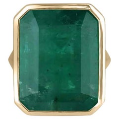 Bague solitaire unisexe en or 750 vert foncé sertie d'une grande émeraude de 25,25 carats, 18 carats