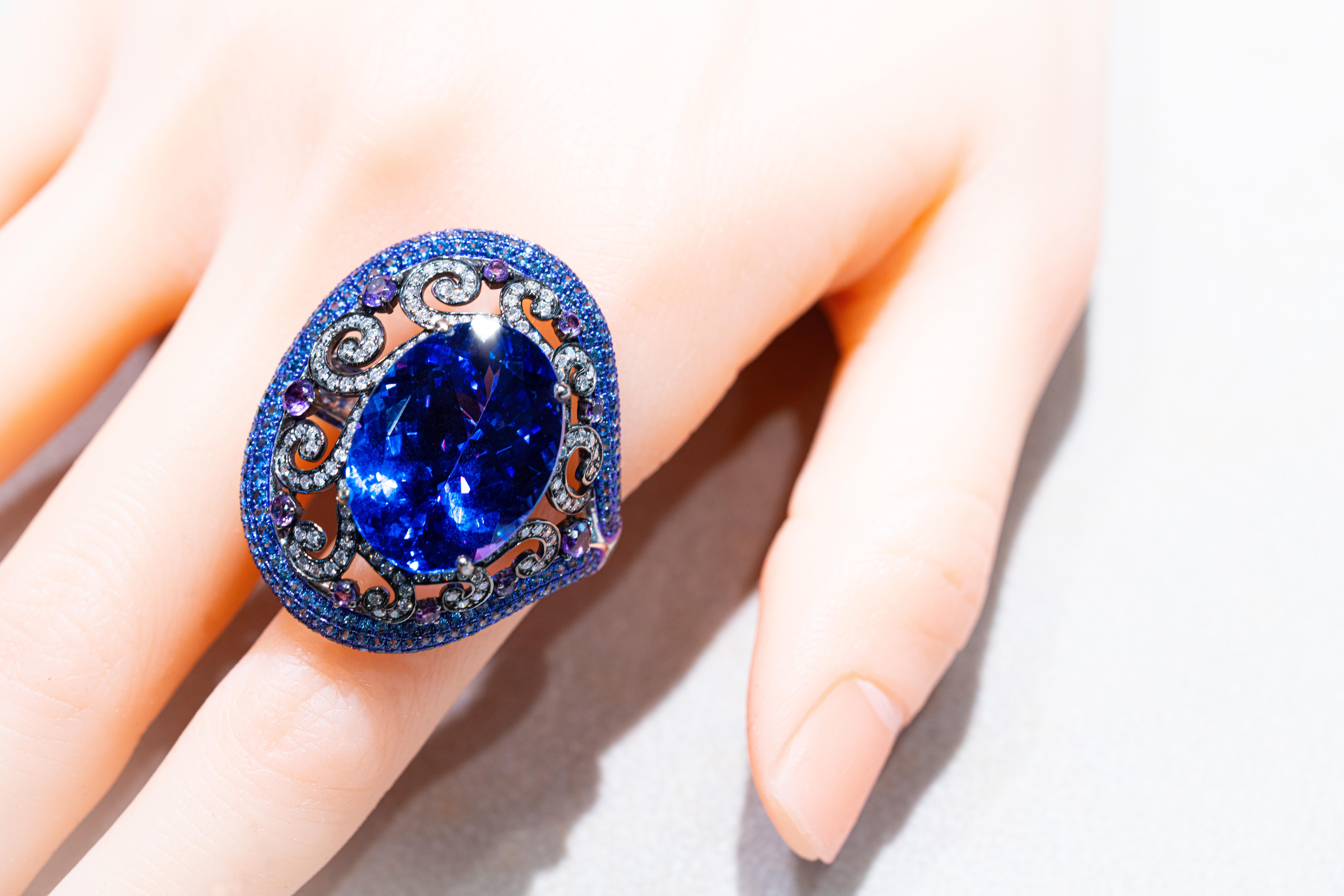 25,29 Karat Tansanit & Diamant, Saphir, Amethyst-Ring, 18 Karat Weißgold, Austy Lee im Angebot 3