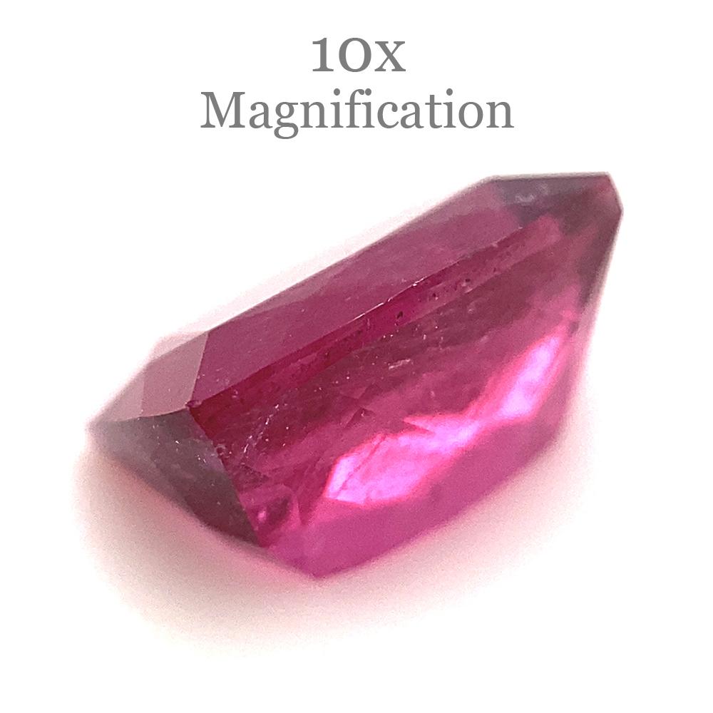 2,52ct Turmalina rosa púrpura de Brasil en cojín Corte brillante en venta