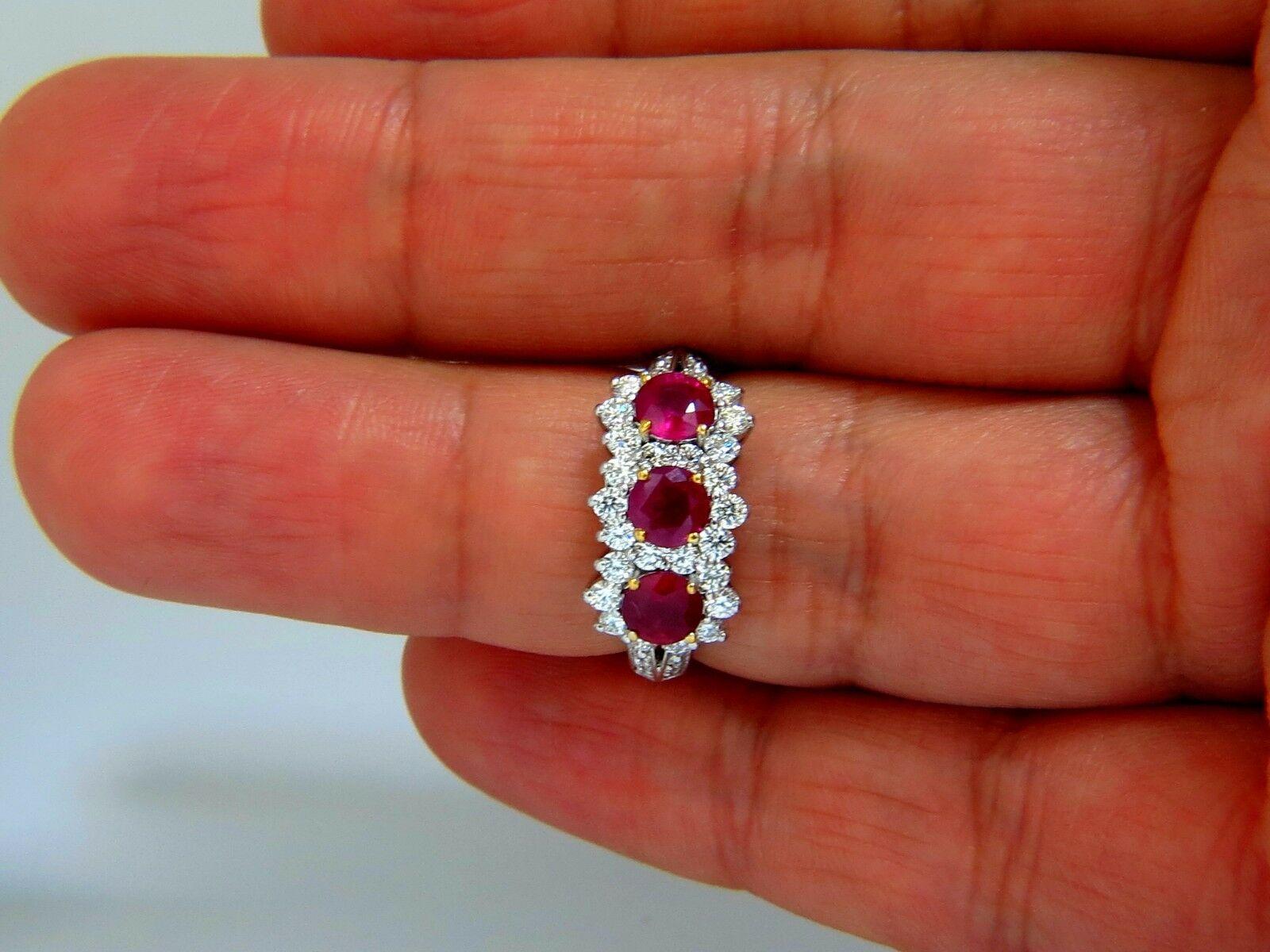 Round Cut 2.52ct natural vivid red ruby diamonds ring 14kt three stone halo class For Sale