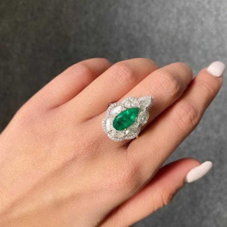 Art Deco 2.53 Carat Pear Shape Emerald and Diamond Cocktail Engagement Ring For Sale