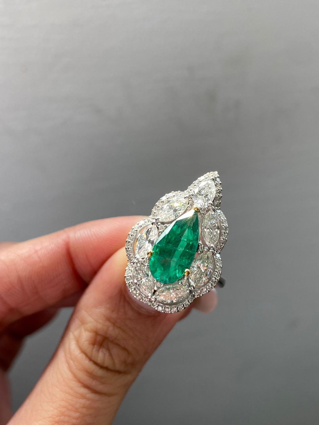 Women's 2.53 Carat Pear Shape Emerald and Diamond Cocktail Engagement Ring For Sale